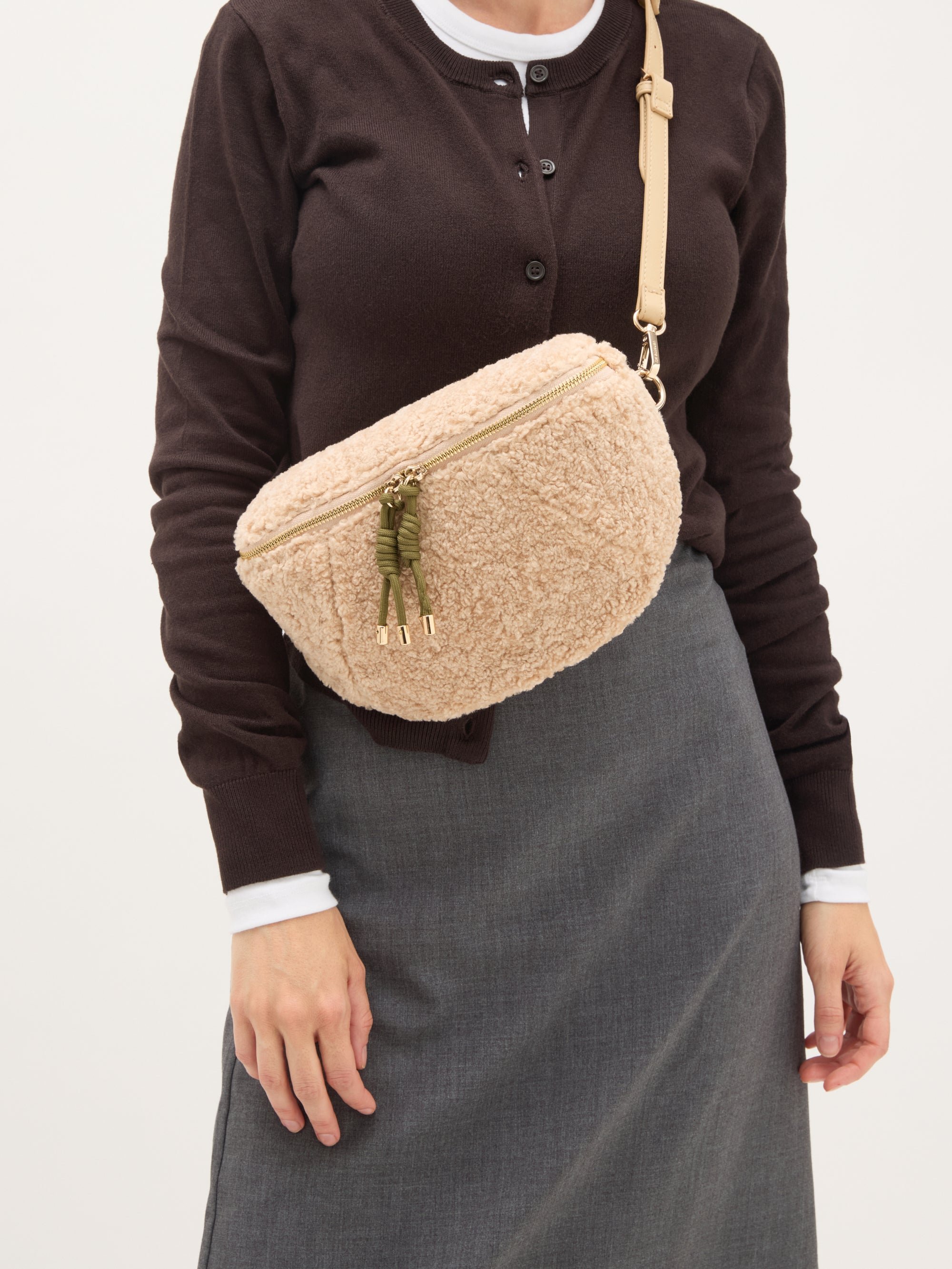 Faux shearling fanny pack VANESSA WU Beige