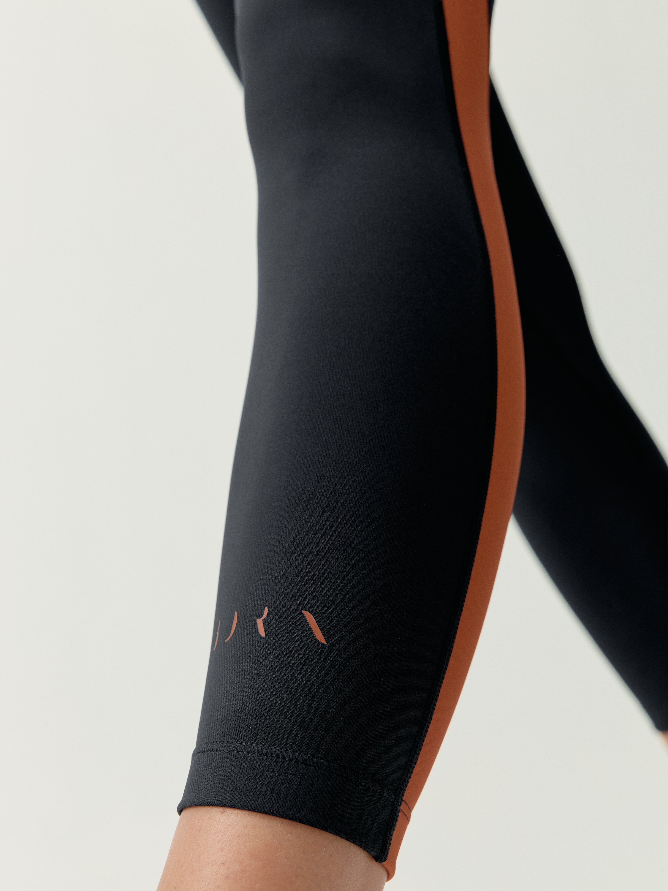 Women's sports leggings tao extra high-waisted with shaping effect pockets BORN Black