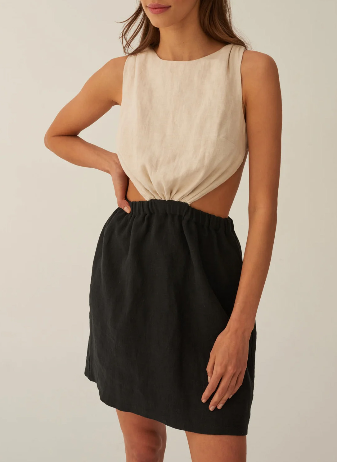 Robe courte sans manche dos nu UNDRESS CODE Noir