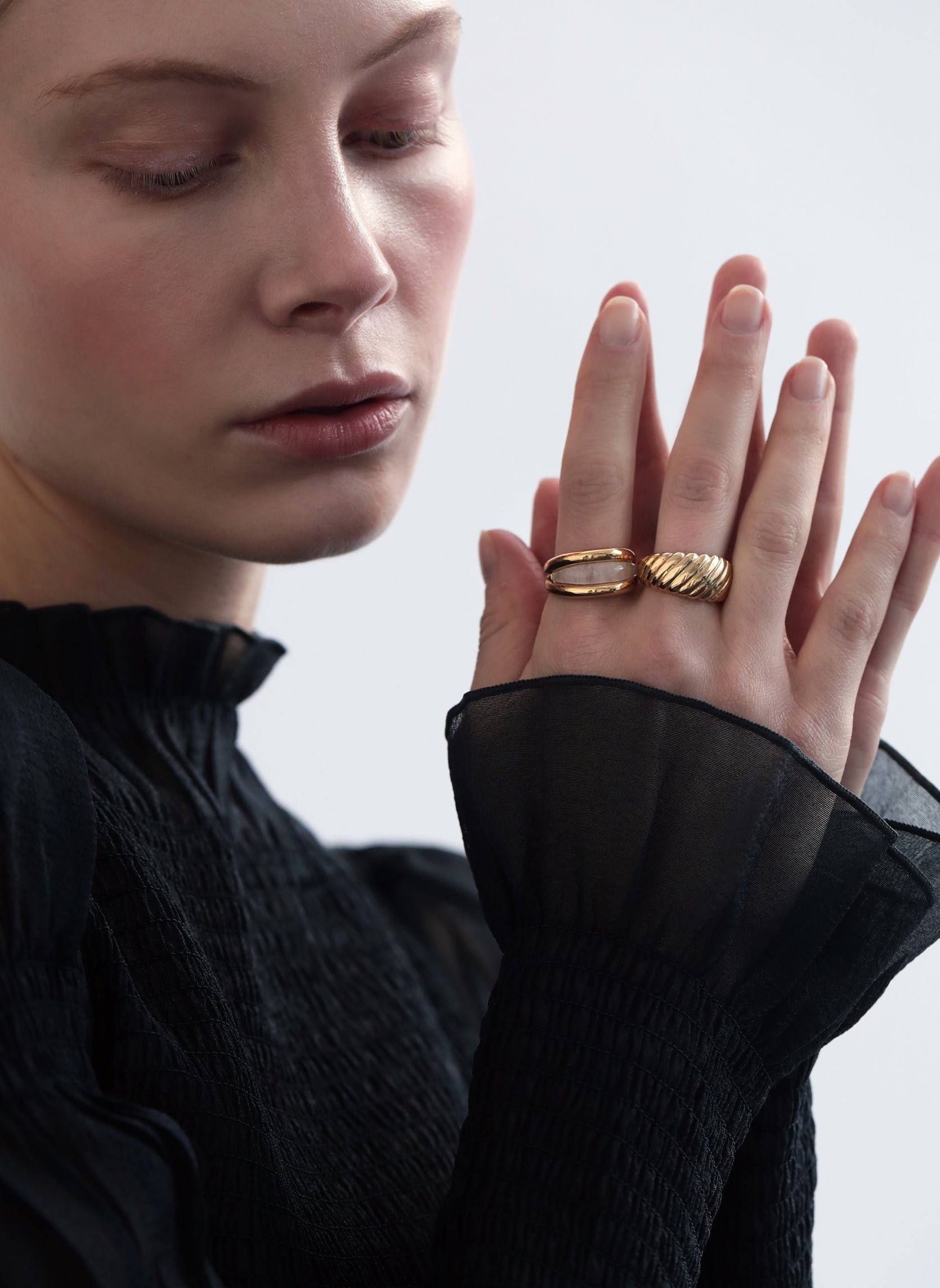 Wide hydnora ring AEC Paris Golden