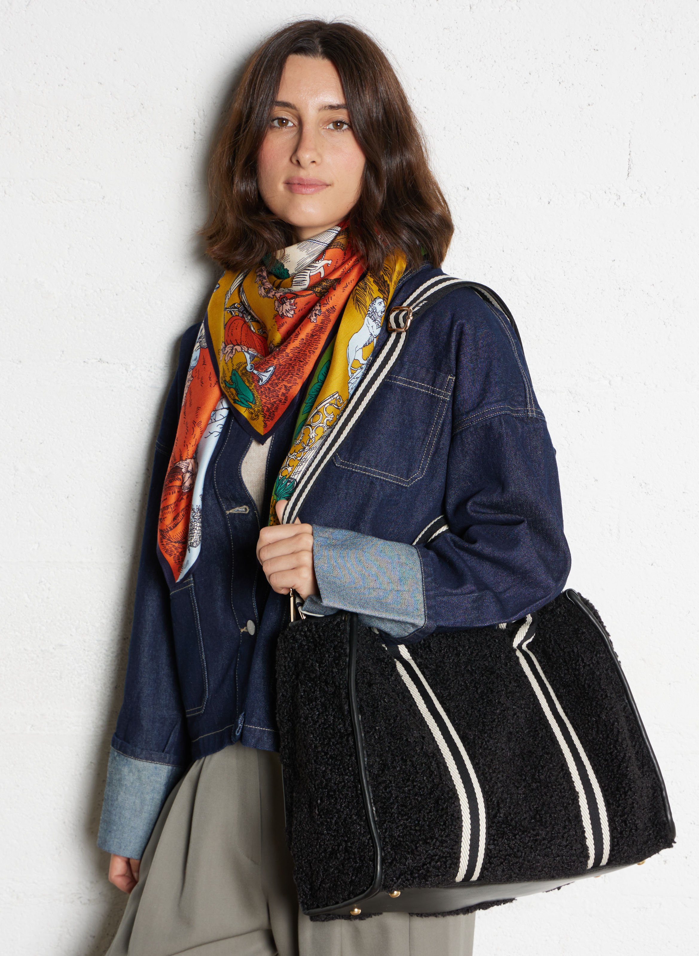 Gevoerde tas AU PRINTEMPS PARIS Zwart