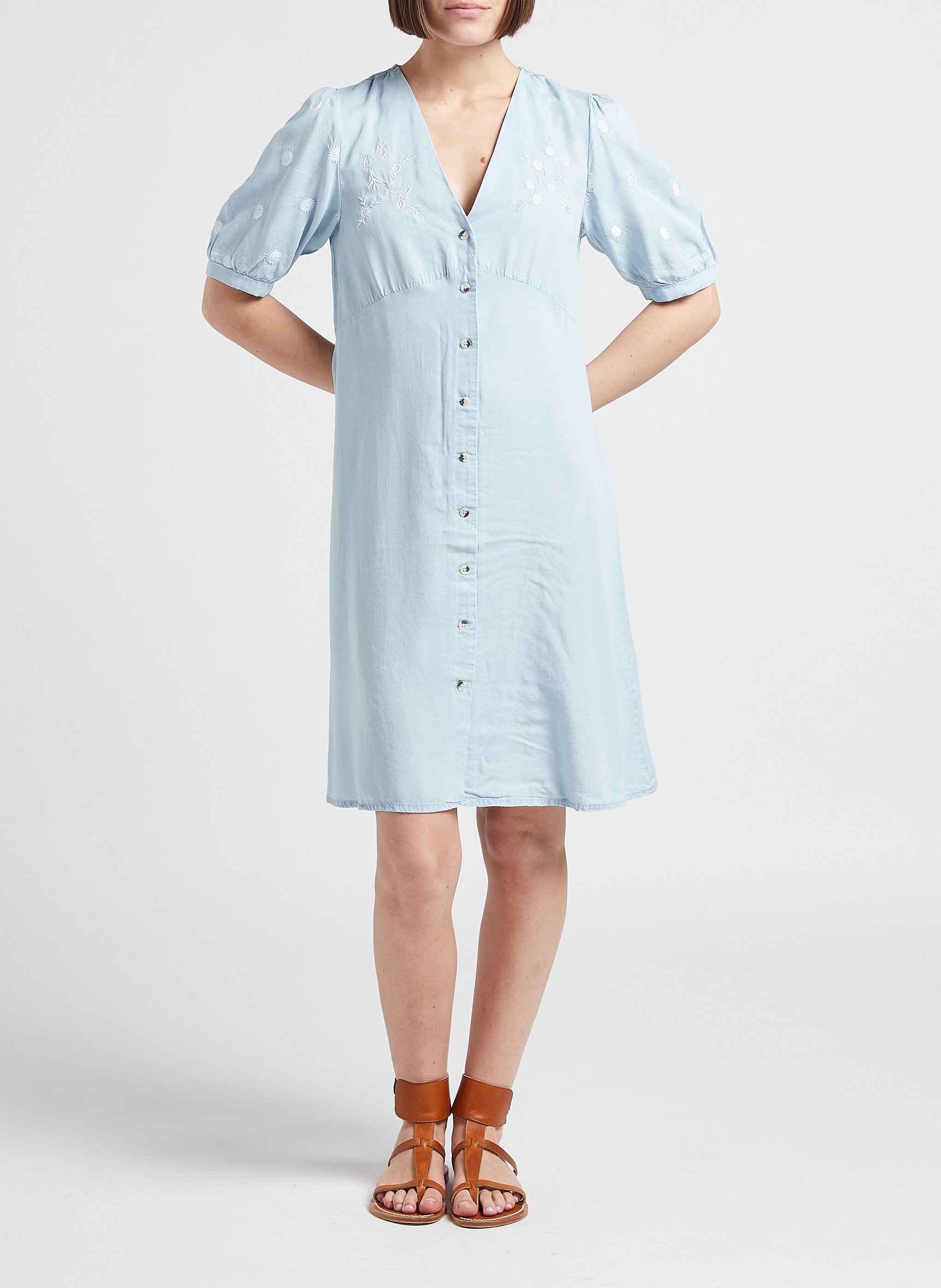 Short V-neck dress with embroidered pattern PIECES Blue