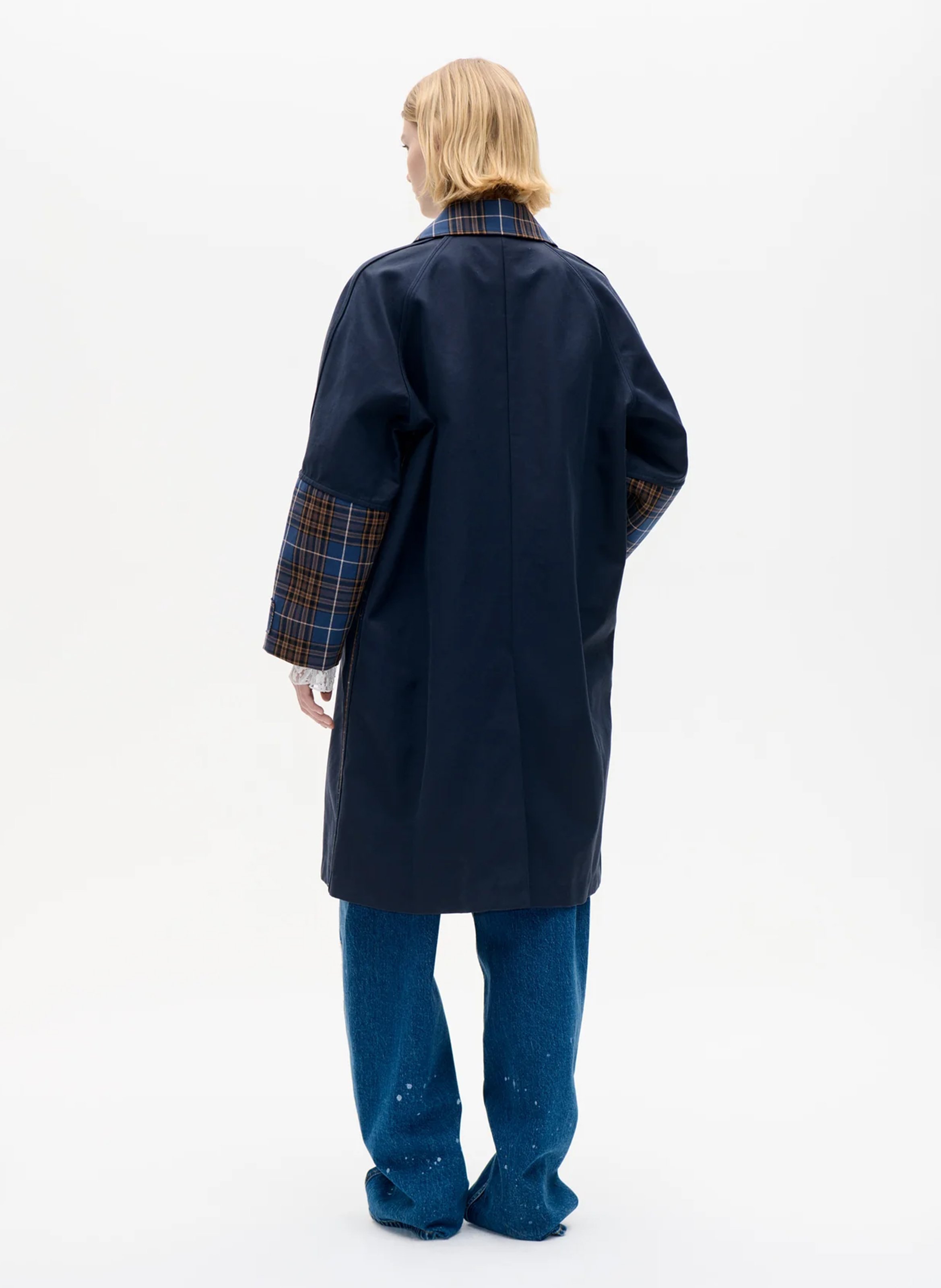 Buttoned coat with patterned details BAUM UND PFERDGARTEN Blue