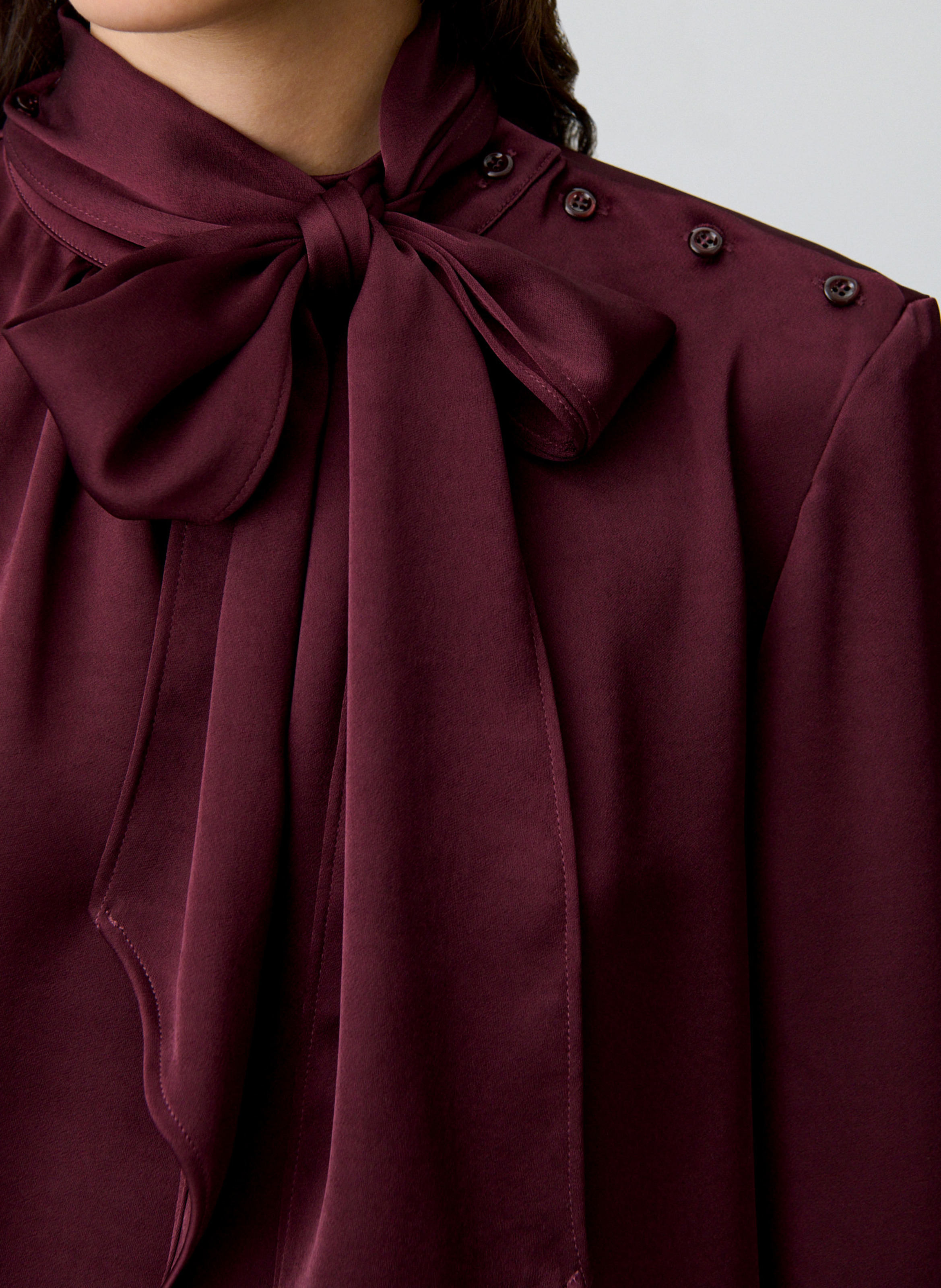 Blouse col lavallière en satin CLAUDIE PIERLOT Rouge