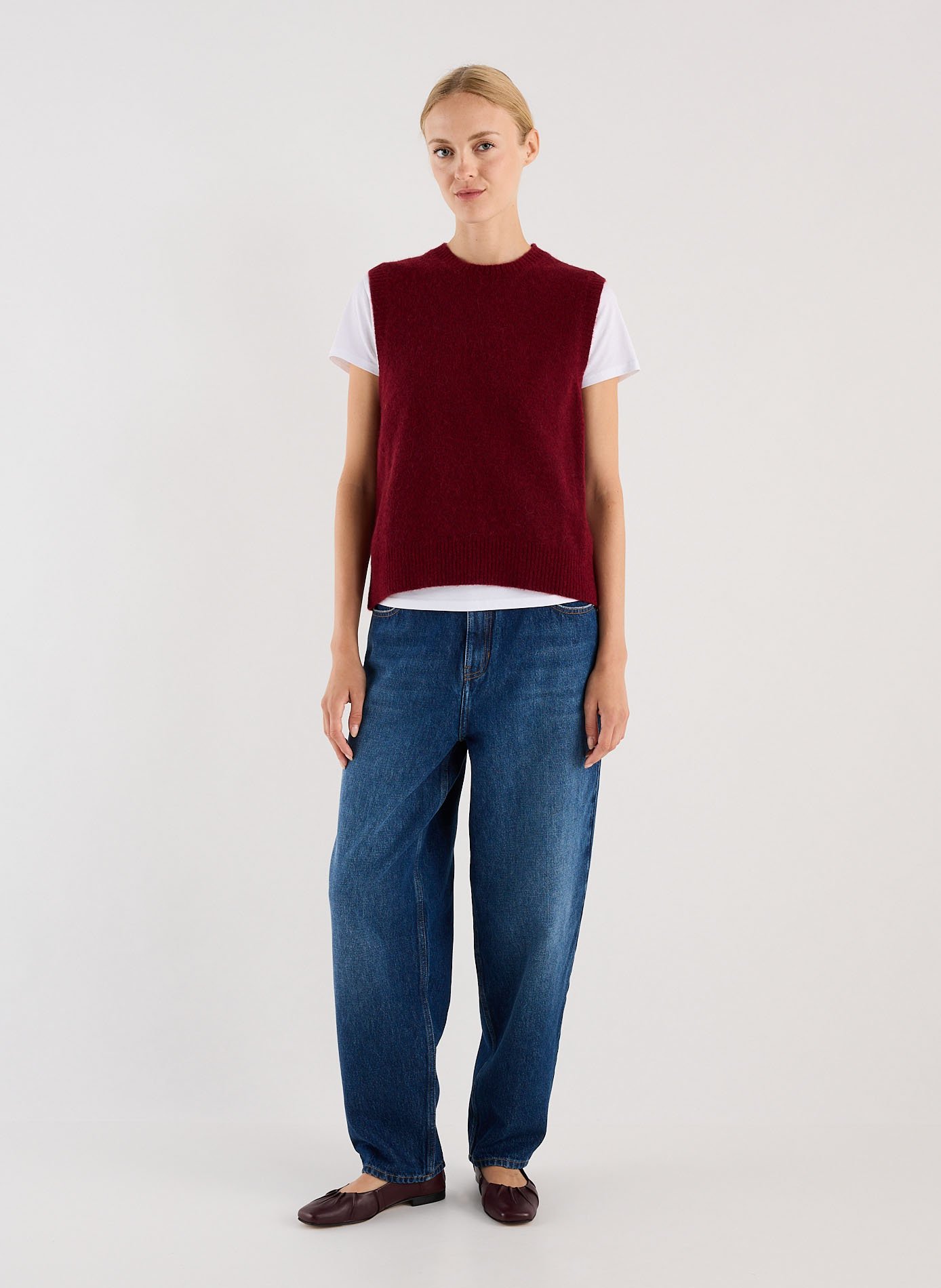 Sleeveless wool-blend sweater SAISON 1865 Purple