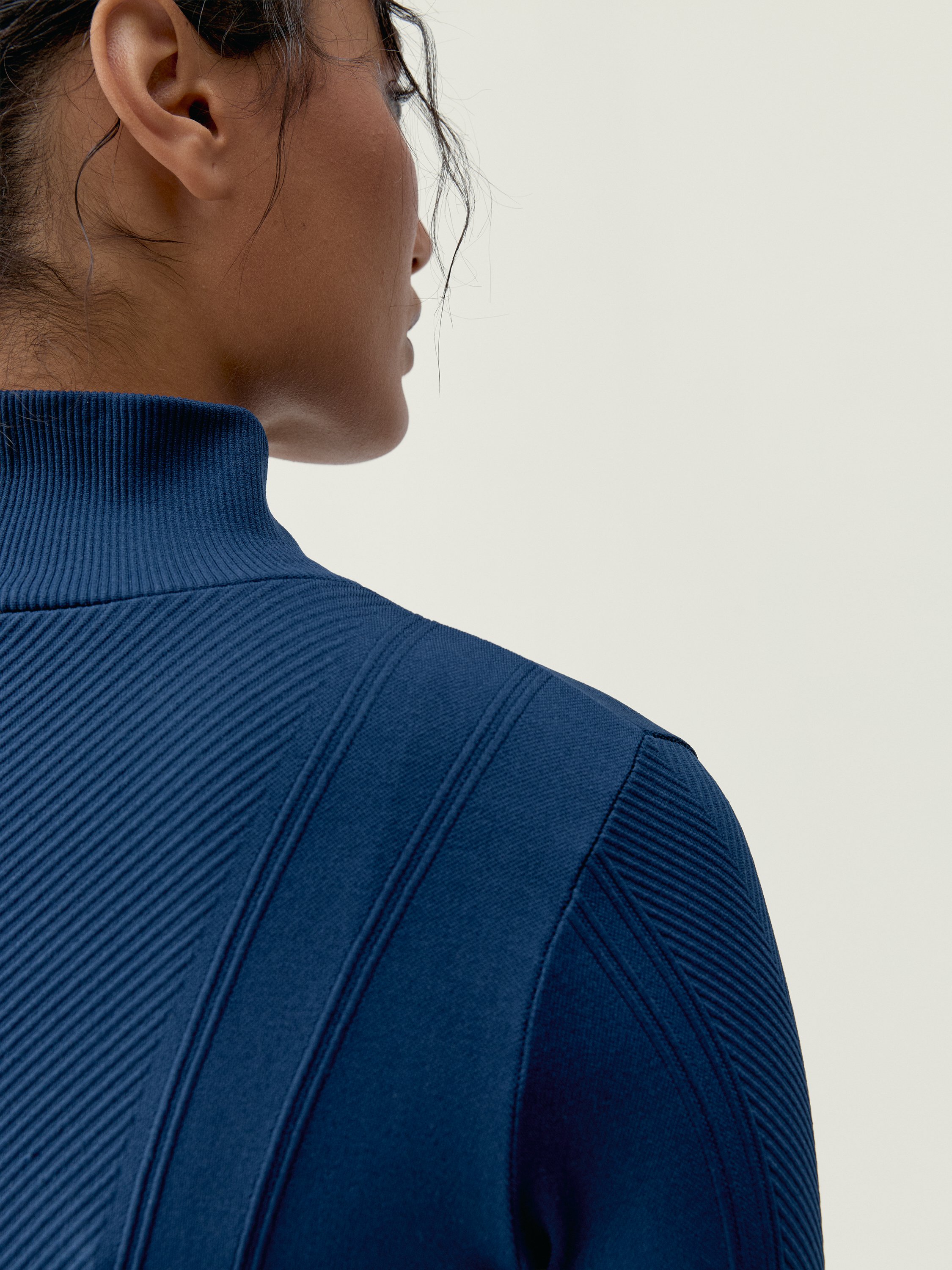 Seamless outer jacket BORN Blue