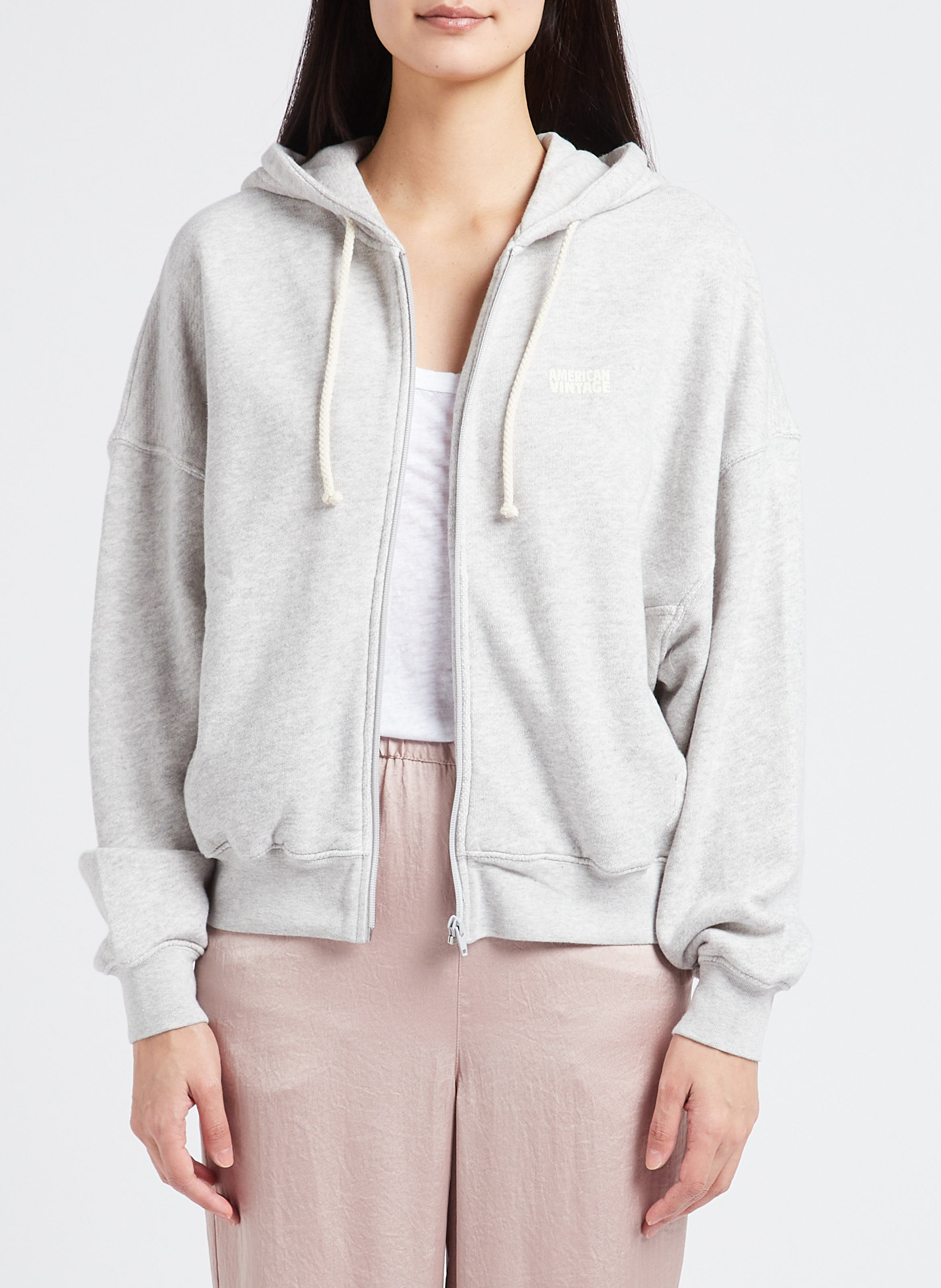 Sweat à capuche zippé et sérigraphié en coton bio AMERICAN VINTAGE Gris