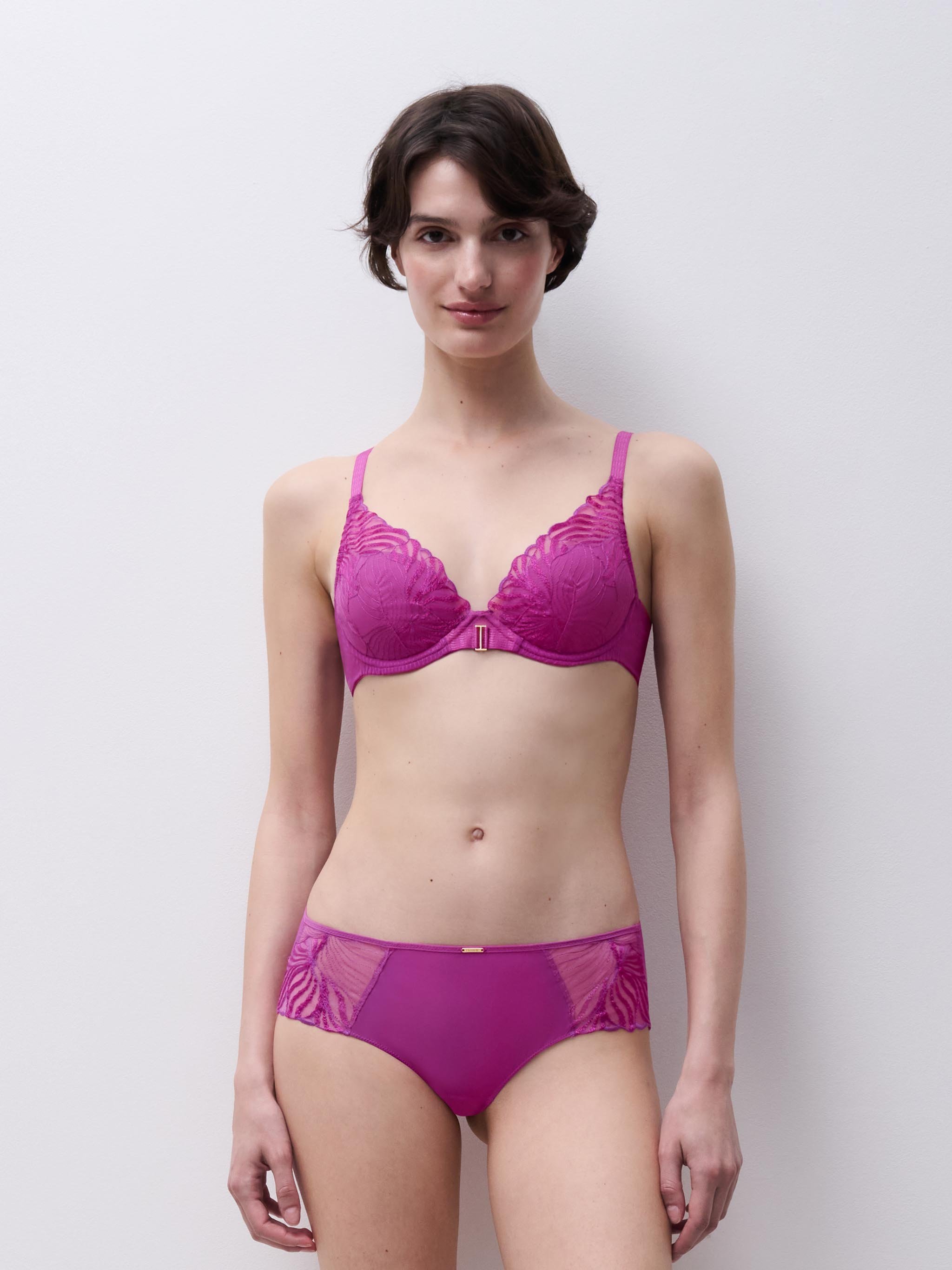 Plunging padded bra with embroidery | Pink CHANTELLE Women