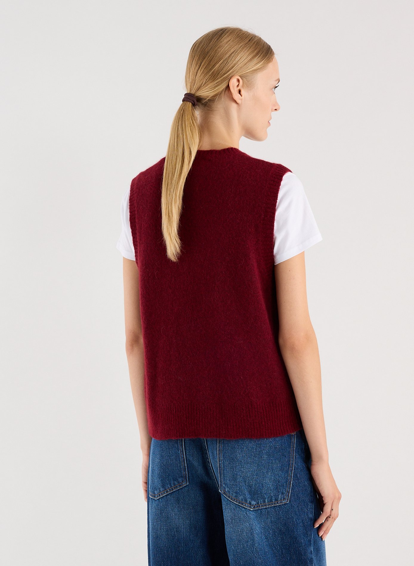 Sleeveless wool-blend sweater SAISON 1865 Purple