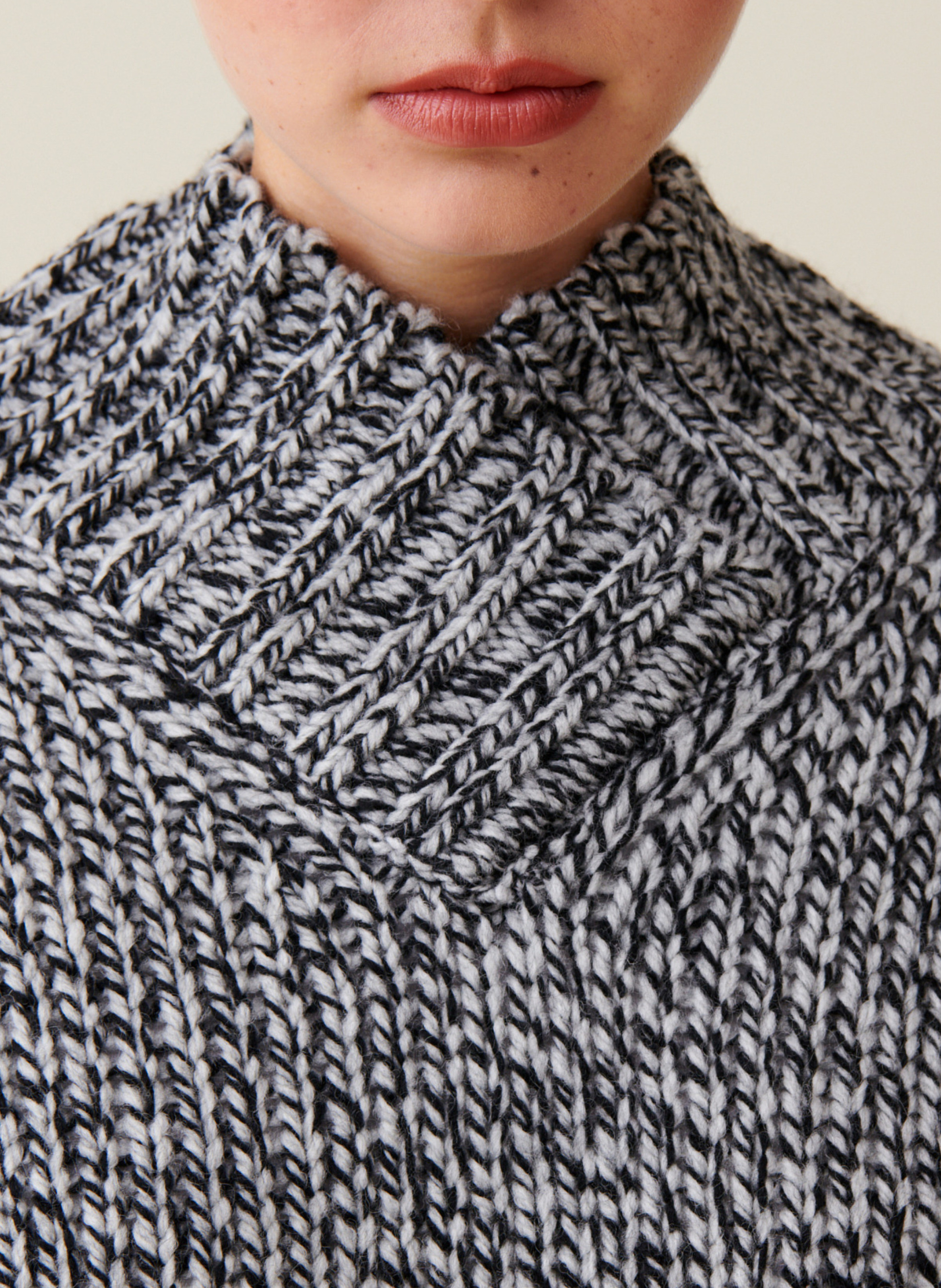 Grober Strickpullover aus Wollmischung CLAUDIE PIERLOT Grau