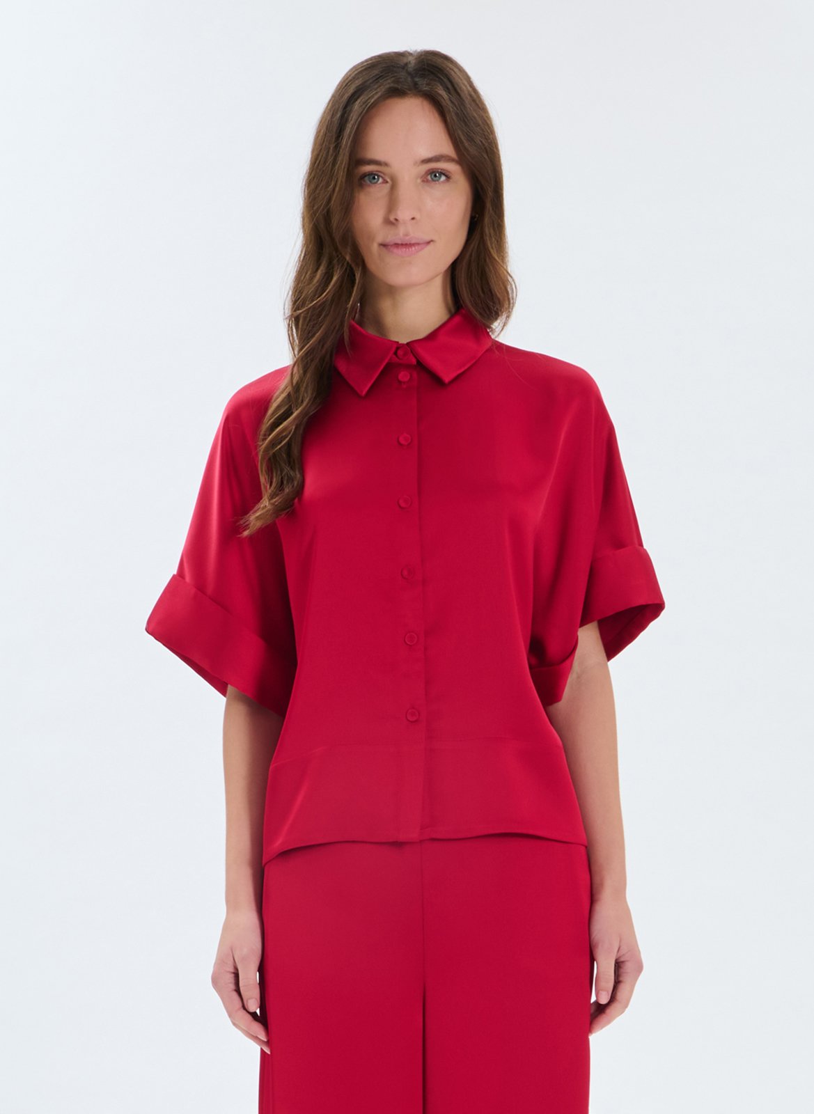 Oversize-Bluse mit klassischem Kragen ZAPA