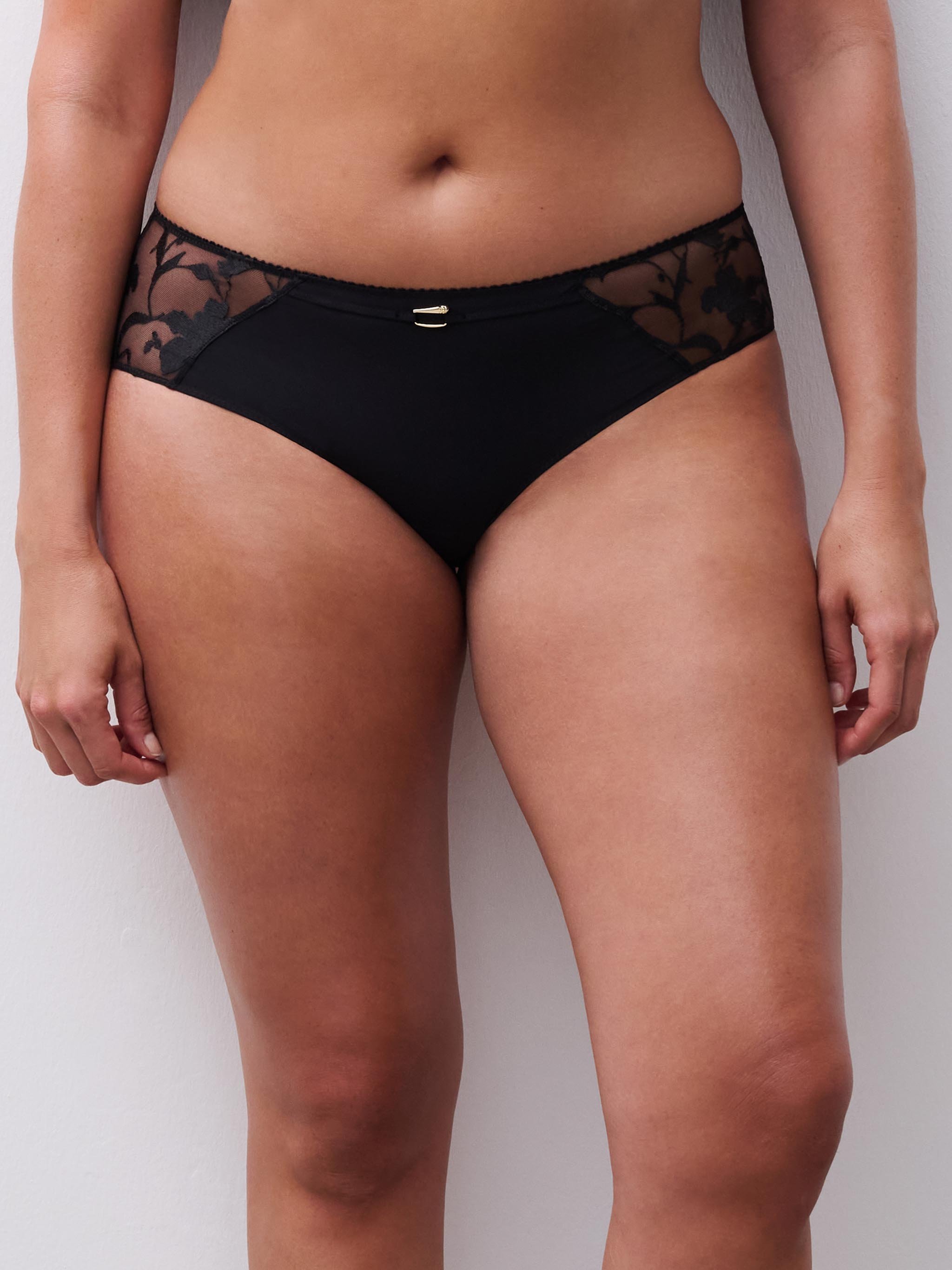 Shorty floral embroidery CHANTELLE Black