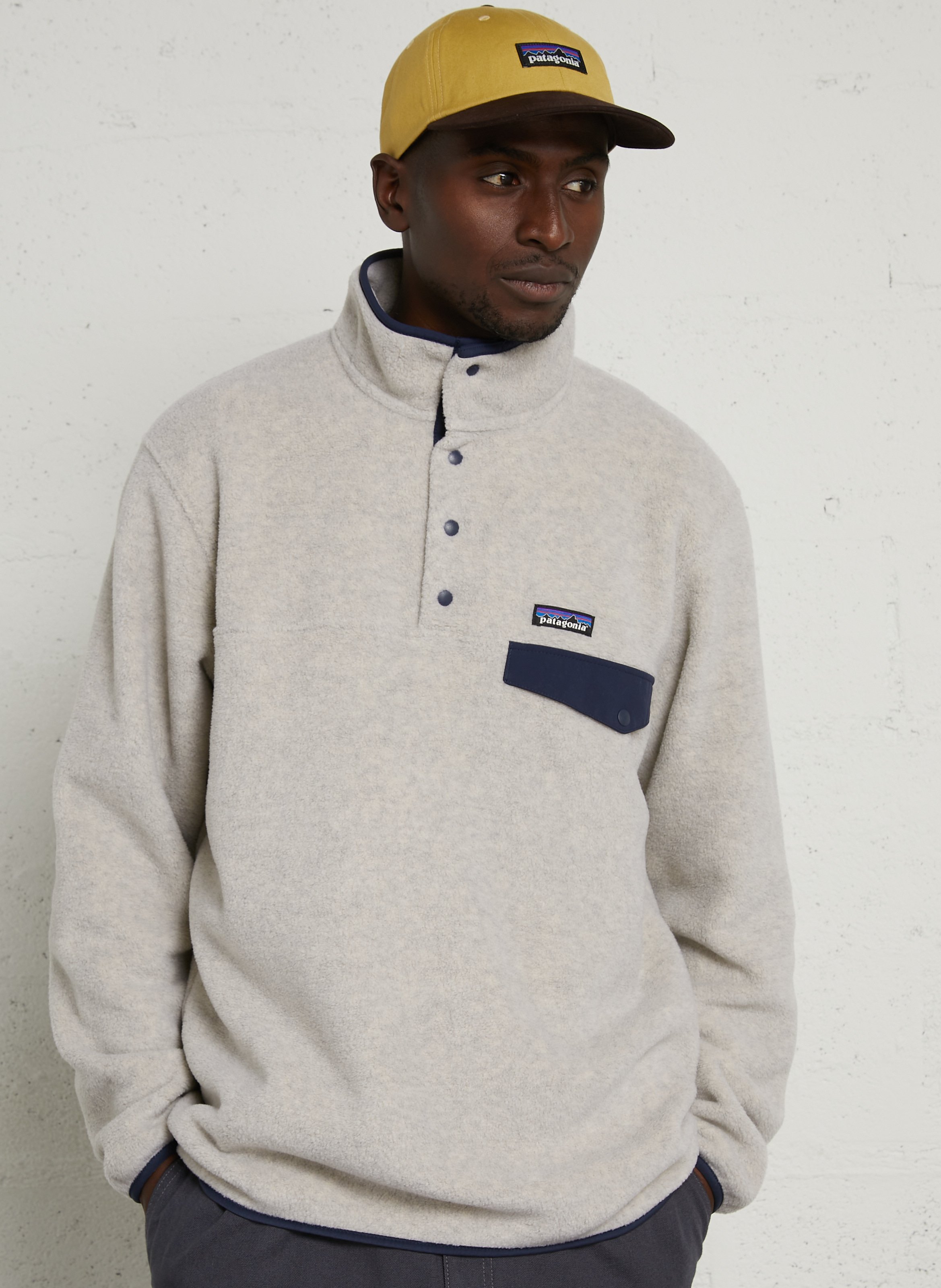 Weites Sweatshirt mit geknöpftem Stehkragen PATAGONIA