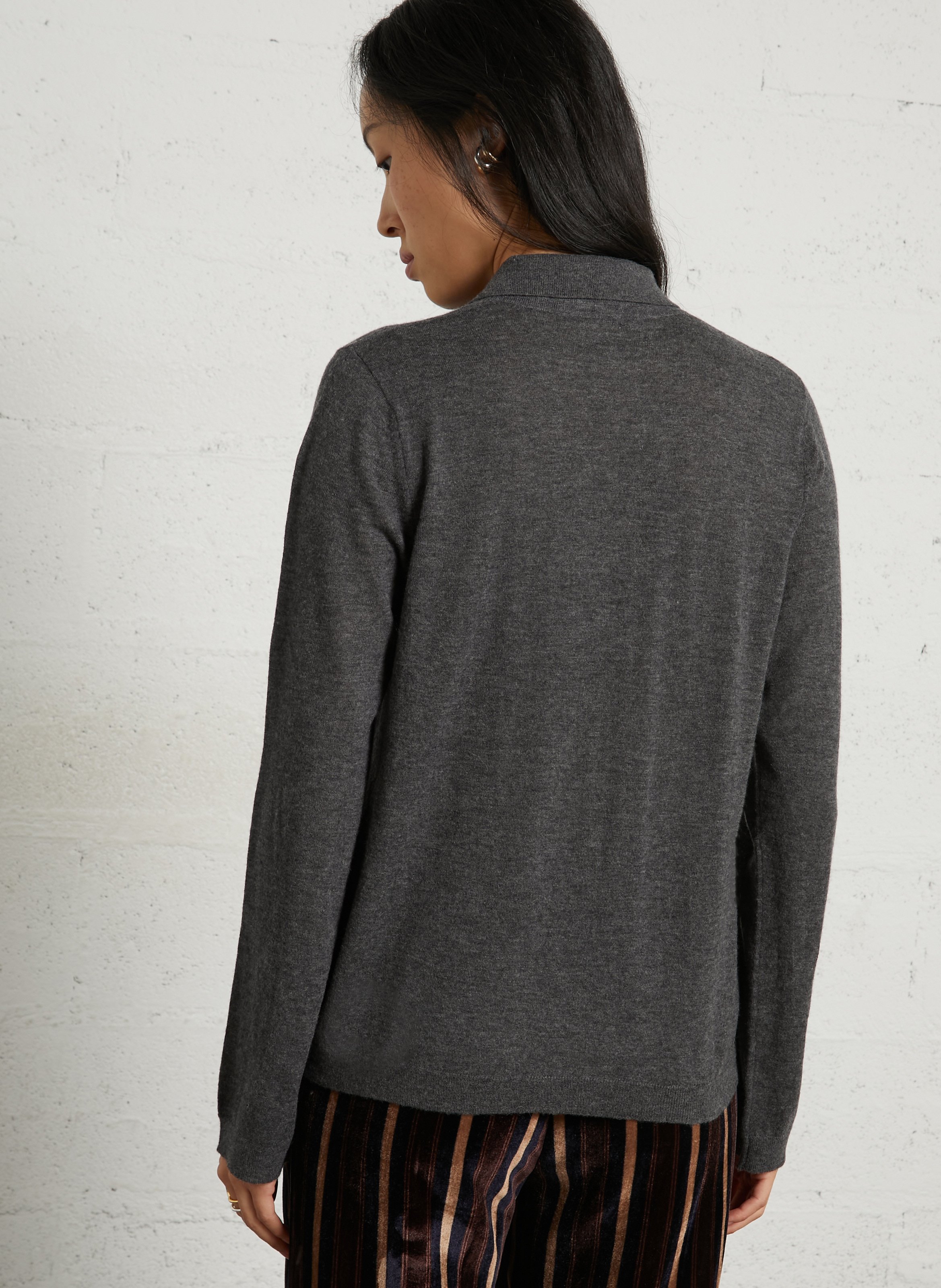 Straight-cut long-sleeved cashmere cardigan MAJESTIC FILATURES Grey