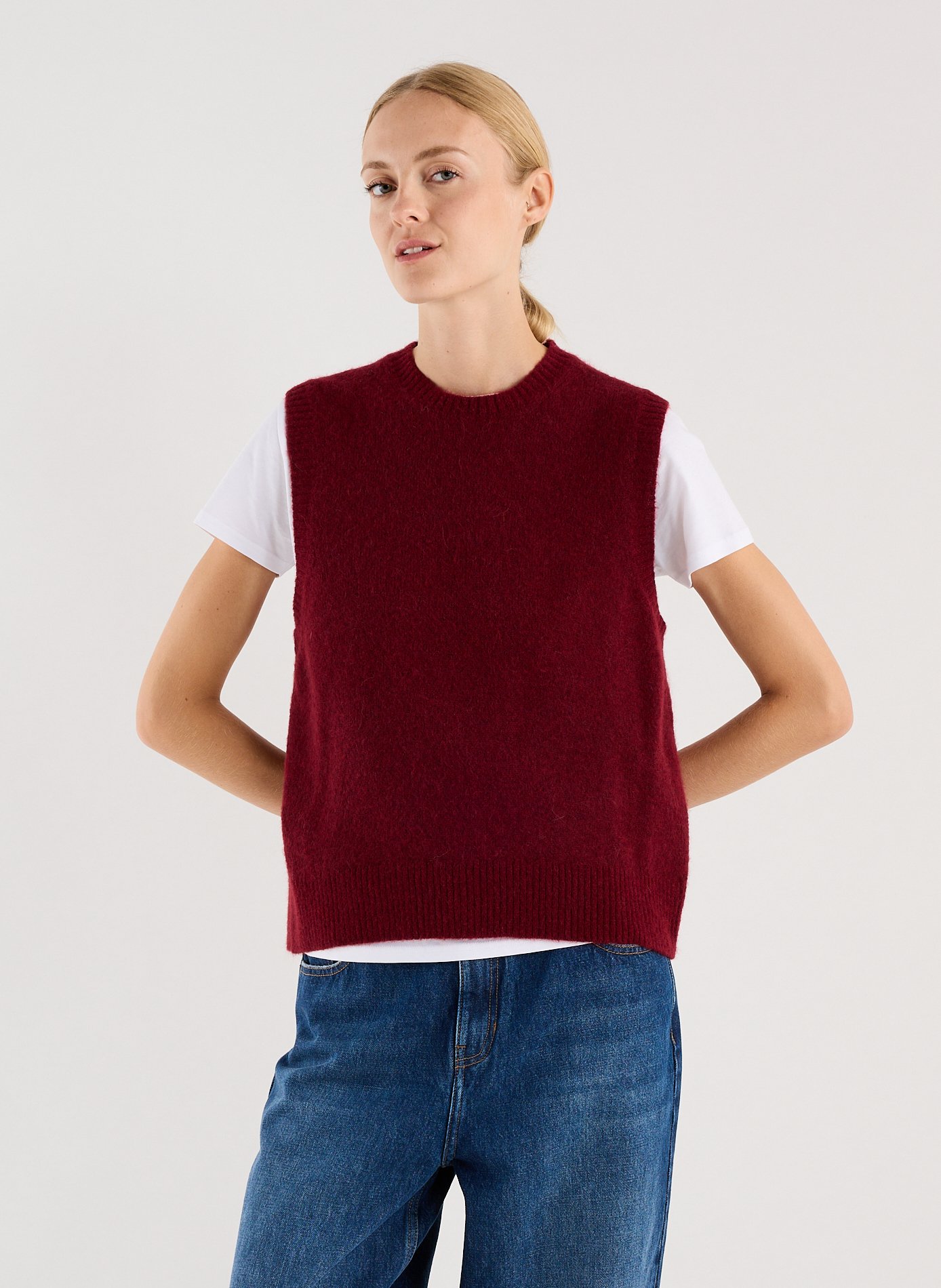 Sleeveless wool-blend sweater SAISON 1865