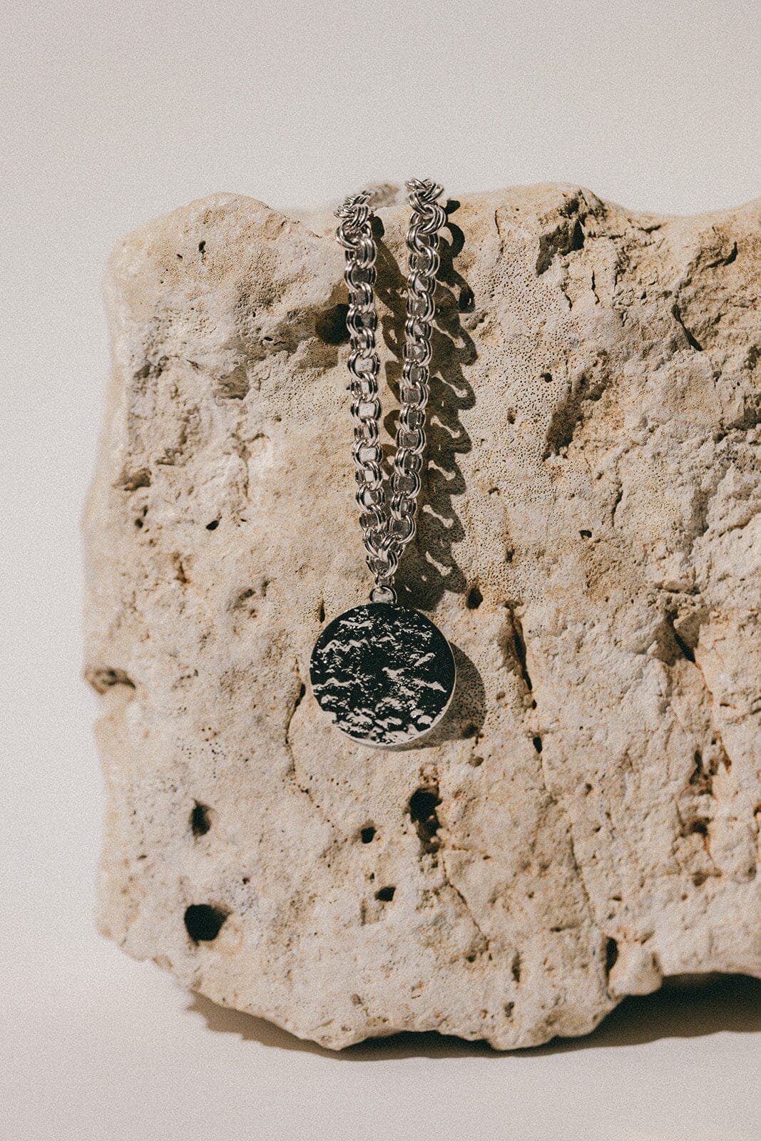 Hammered round sautoir in gold-plated fine gold MONSIEUR SIMONE Silver