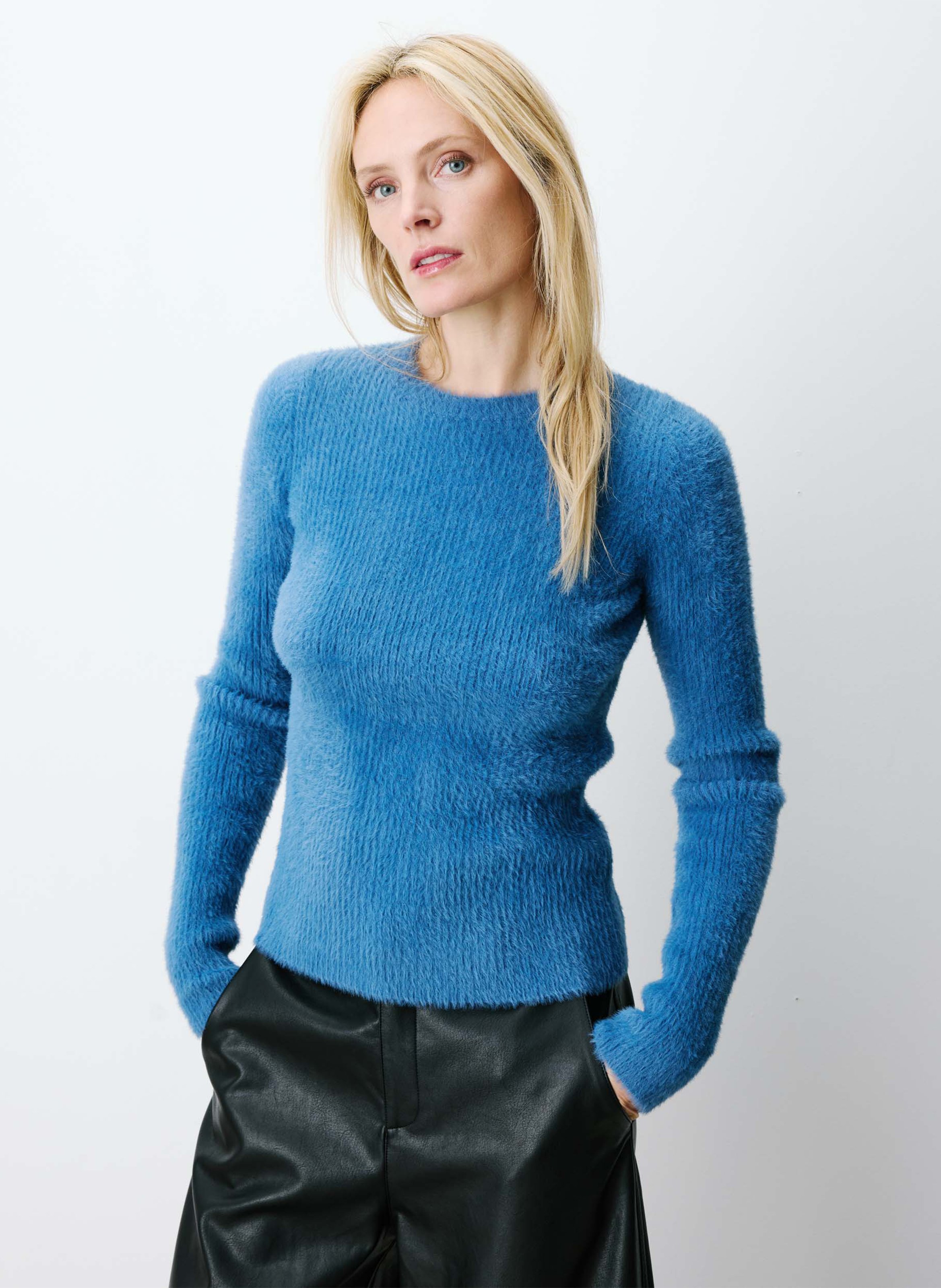 Round-neck fitted sweater GRACE ET MILA Blue