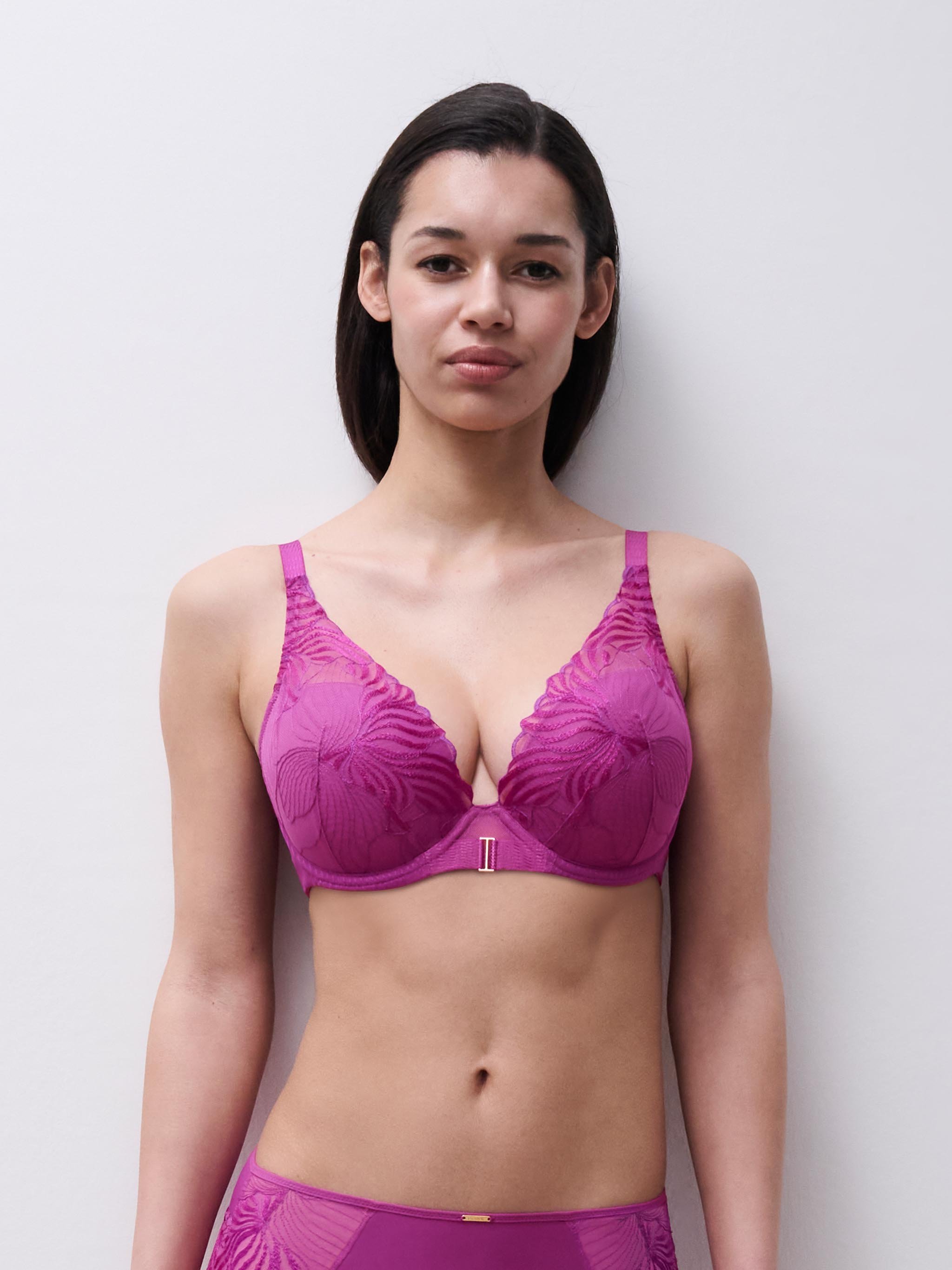 Plunging padded bra with embroidery | Pink CHANTELLE Women