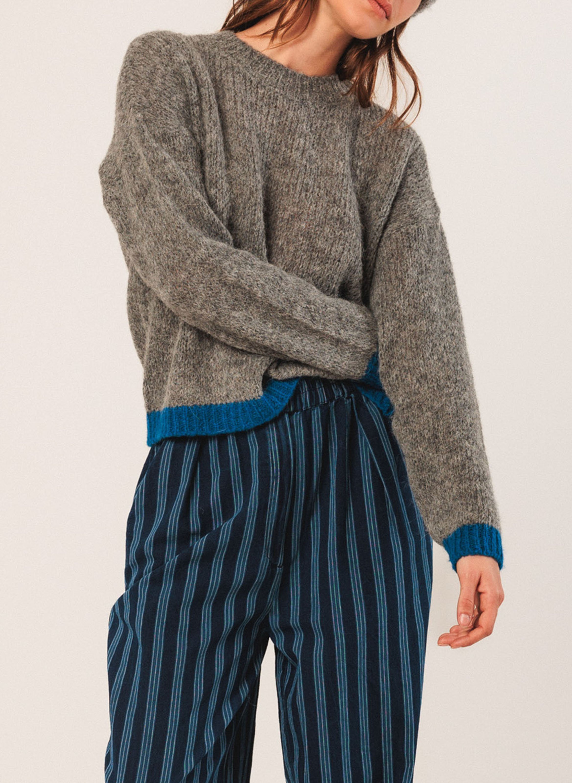 Kurzärmliger Pullover mit Rundhalsausschnitt INDI & COLD Silber