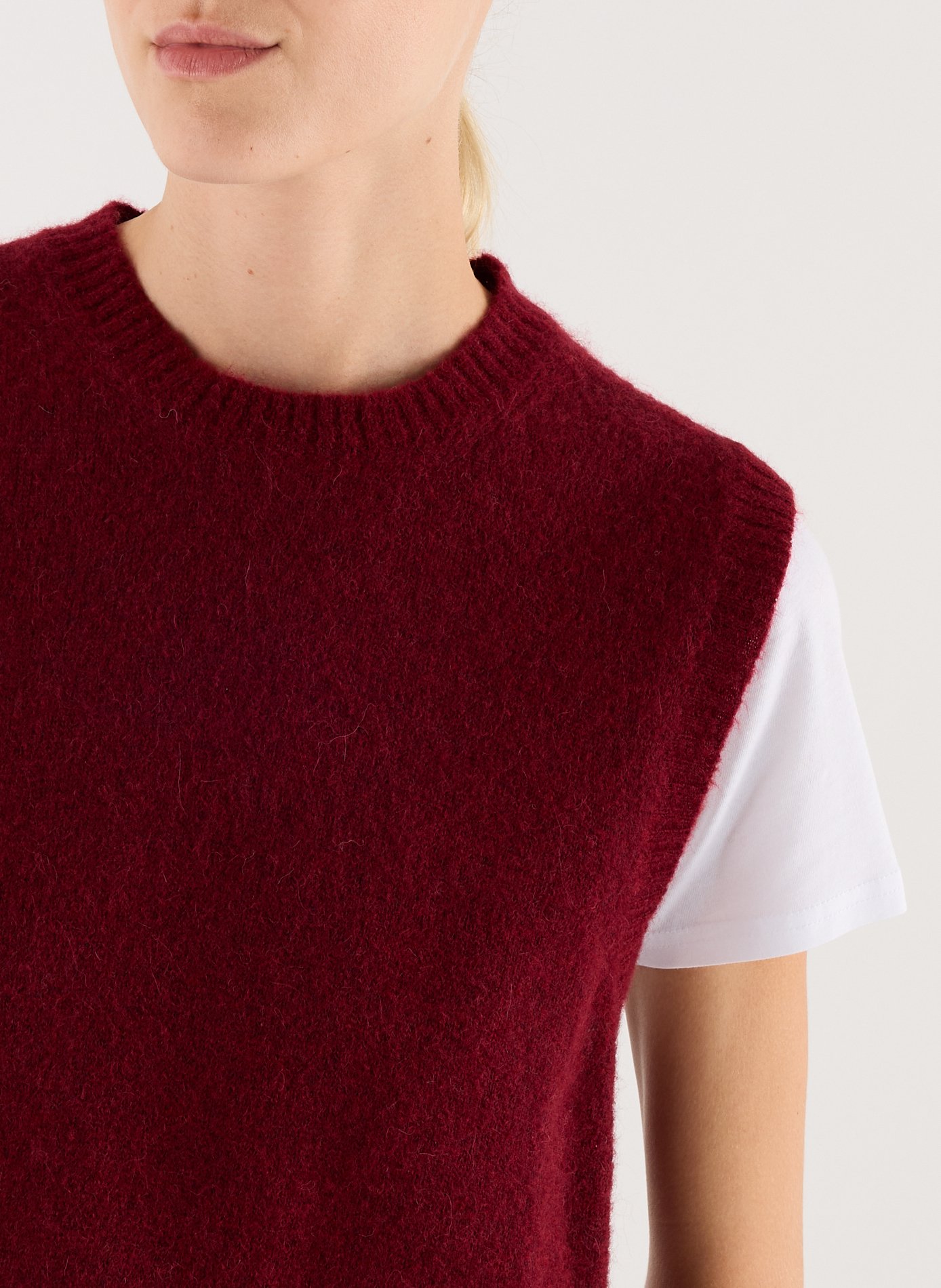 Sleeveless wool-blend sweater SAISON 1865 Purple