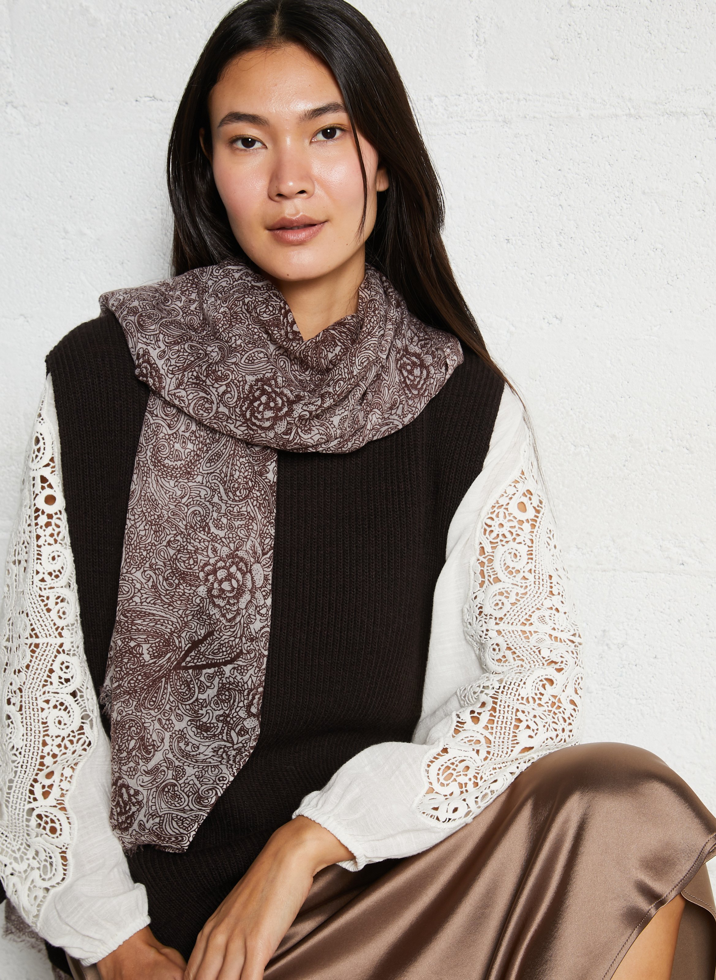 Wollen foulard met print AU PRINTEMPS PARIS Bruin