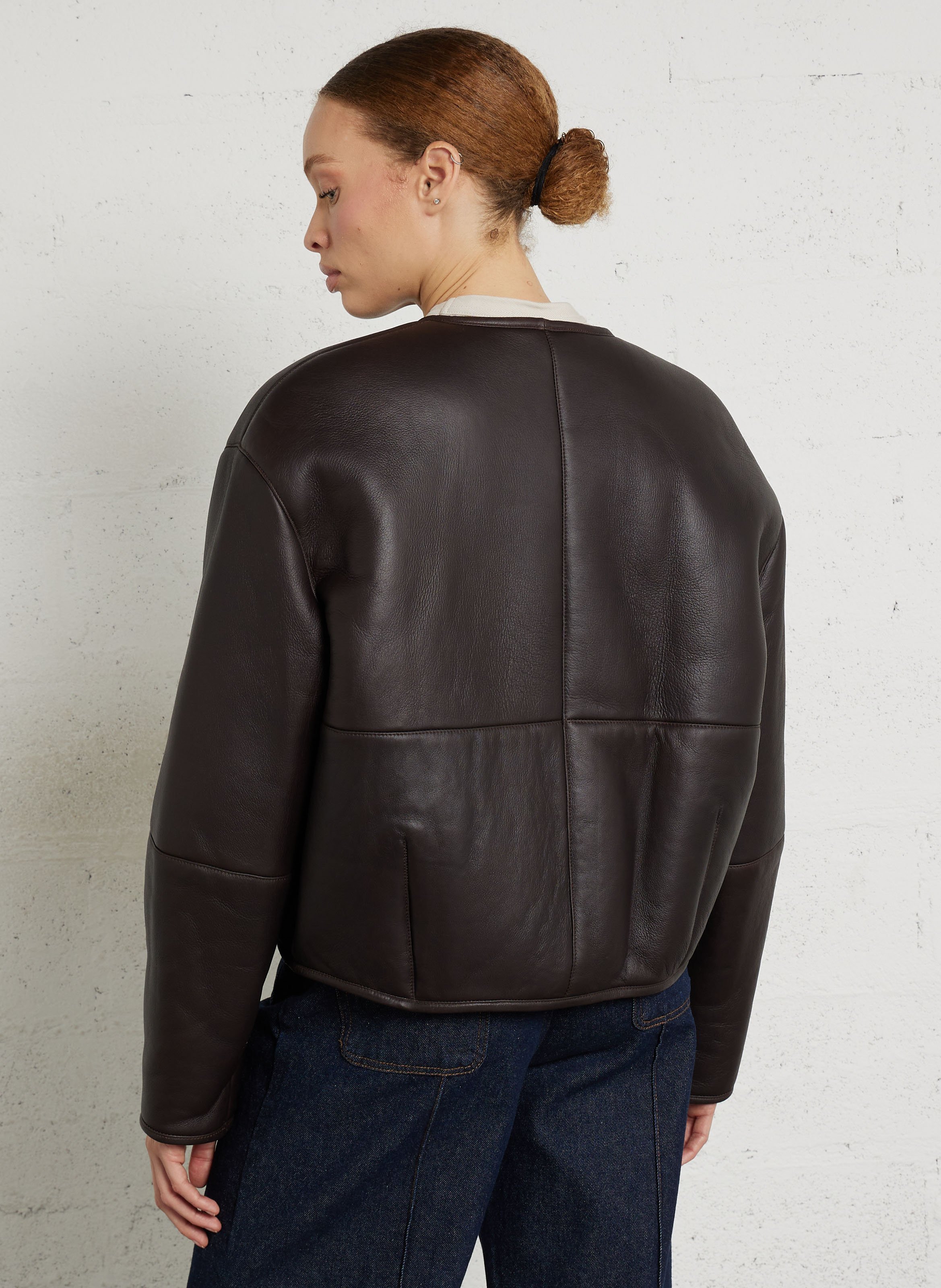 Ronde leren mantel in effen kleur. SOEUR Bruin