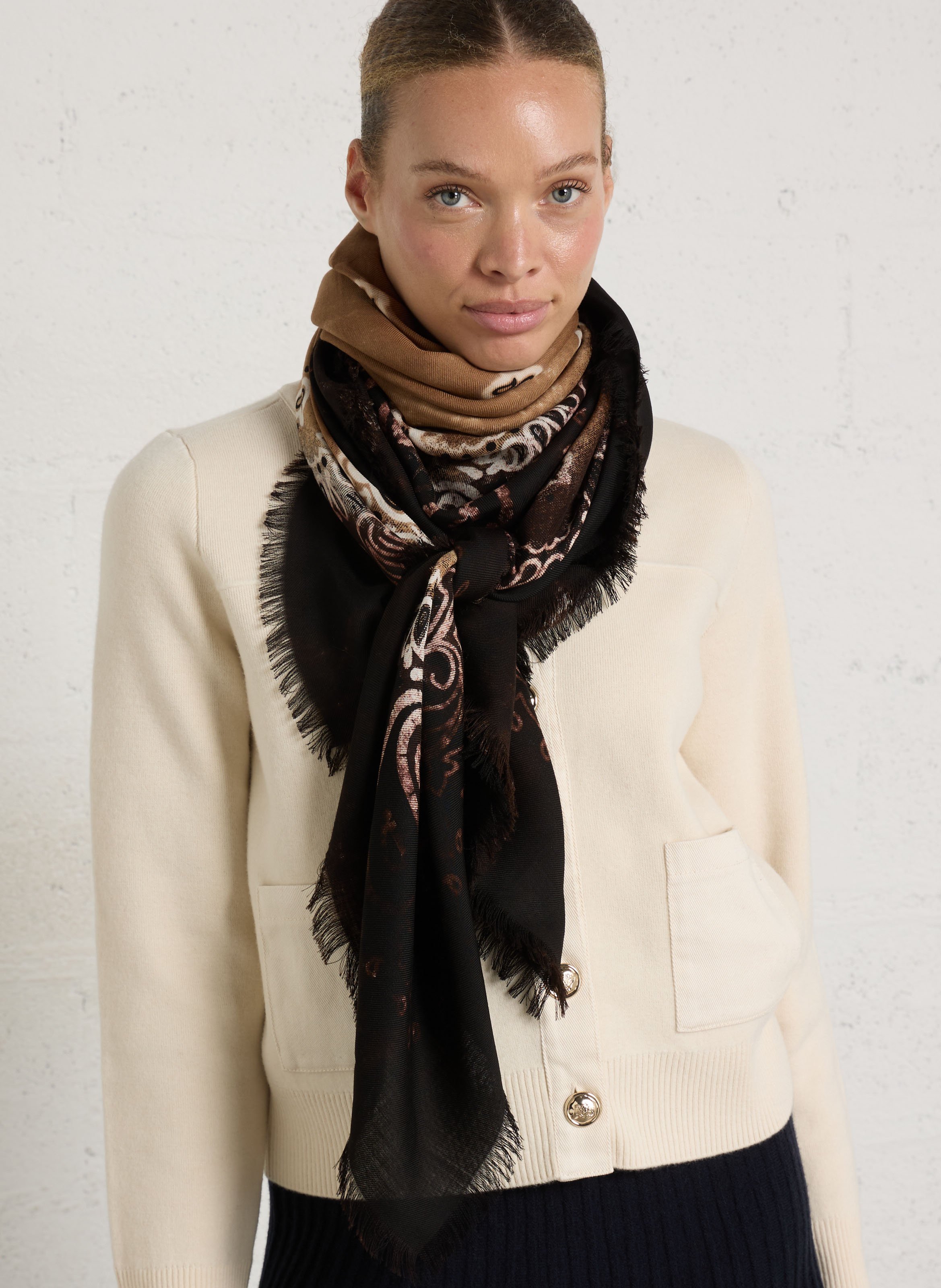 Printed wool scarf with fringes DESTIN