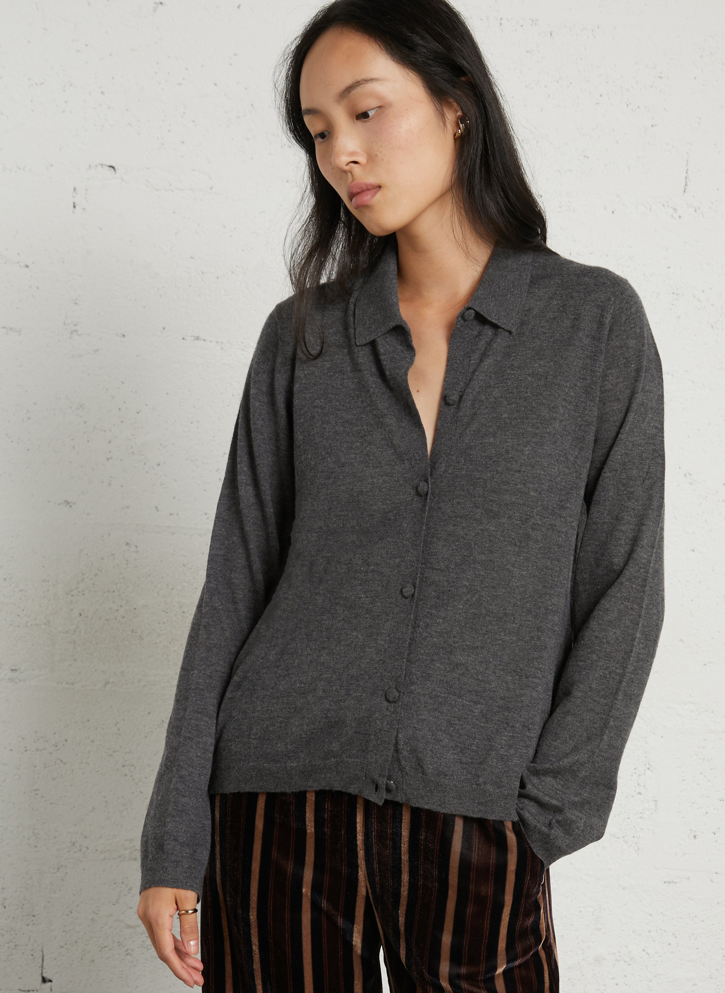 Straight-cut long-sleeved cashmere cardigan MAJESTIC FILATURES Grey