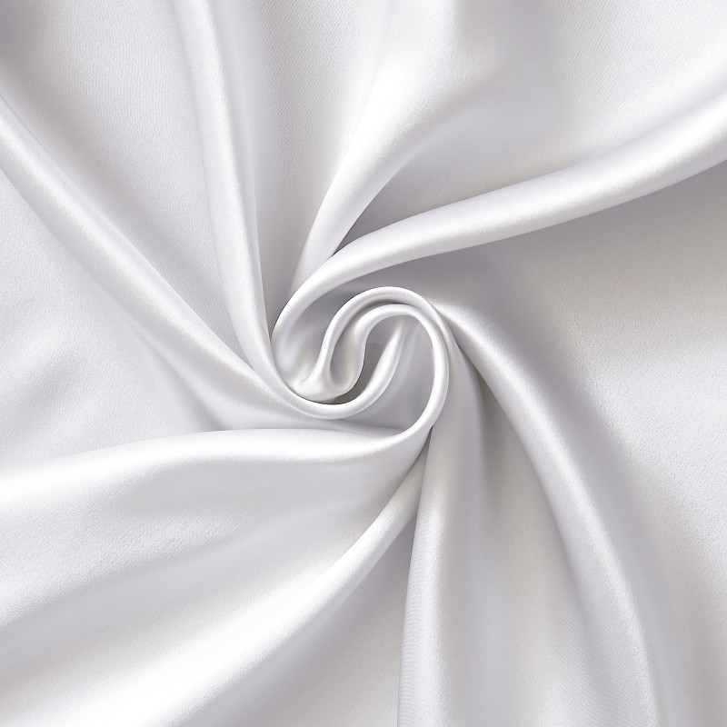 "Soanne" mulberry silk pillowcase - butterfly effect. L'EFFET PAPILLON White