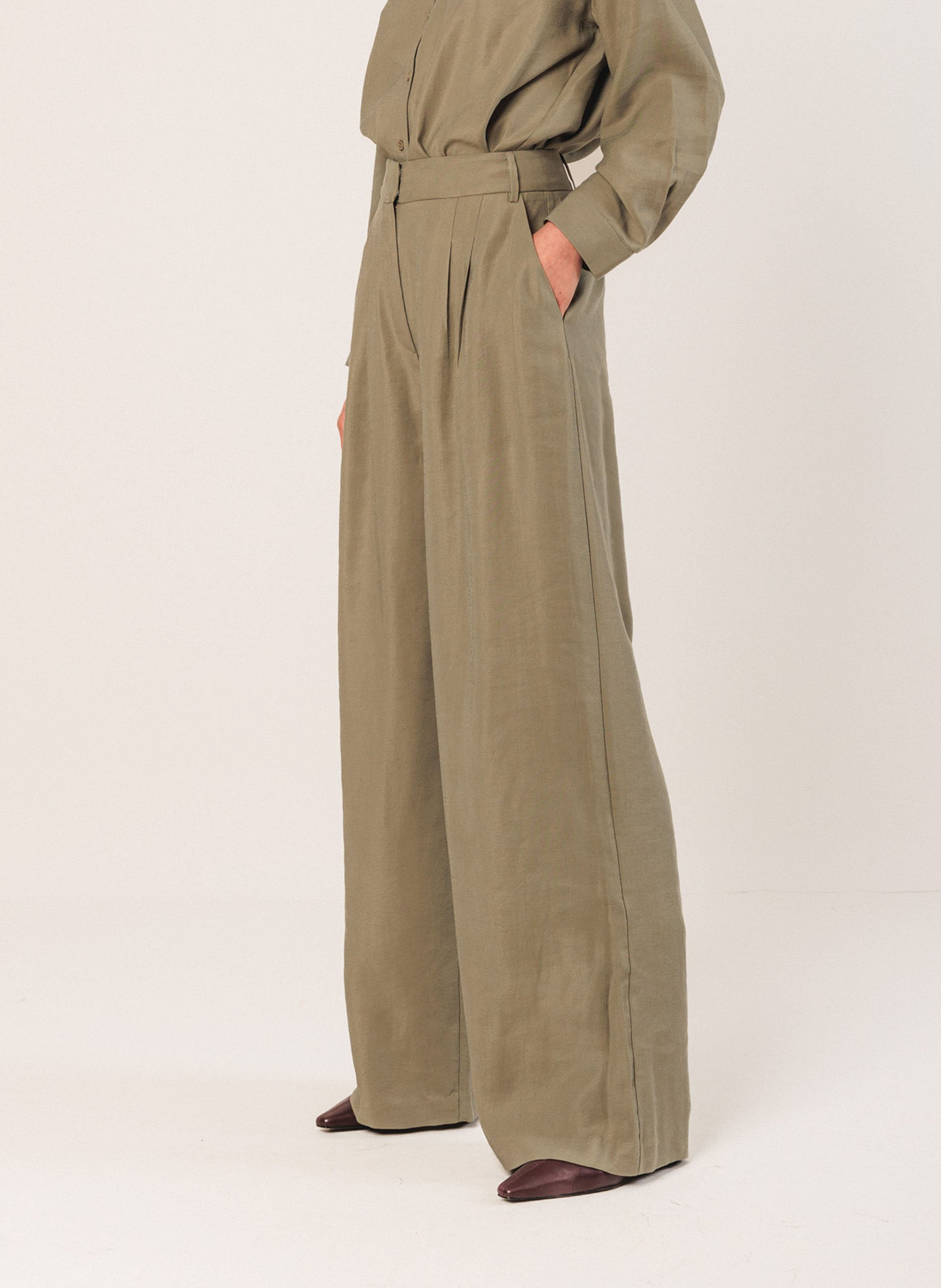 Wide trousers INDI & COLD Green