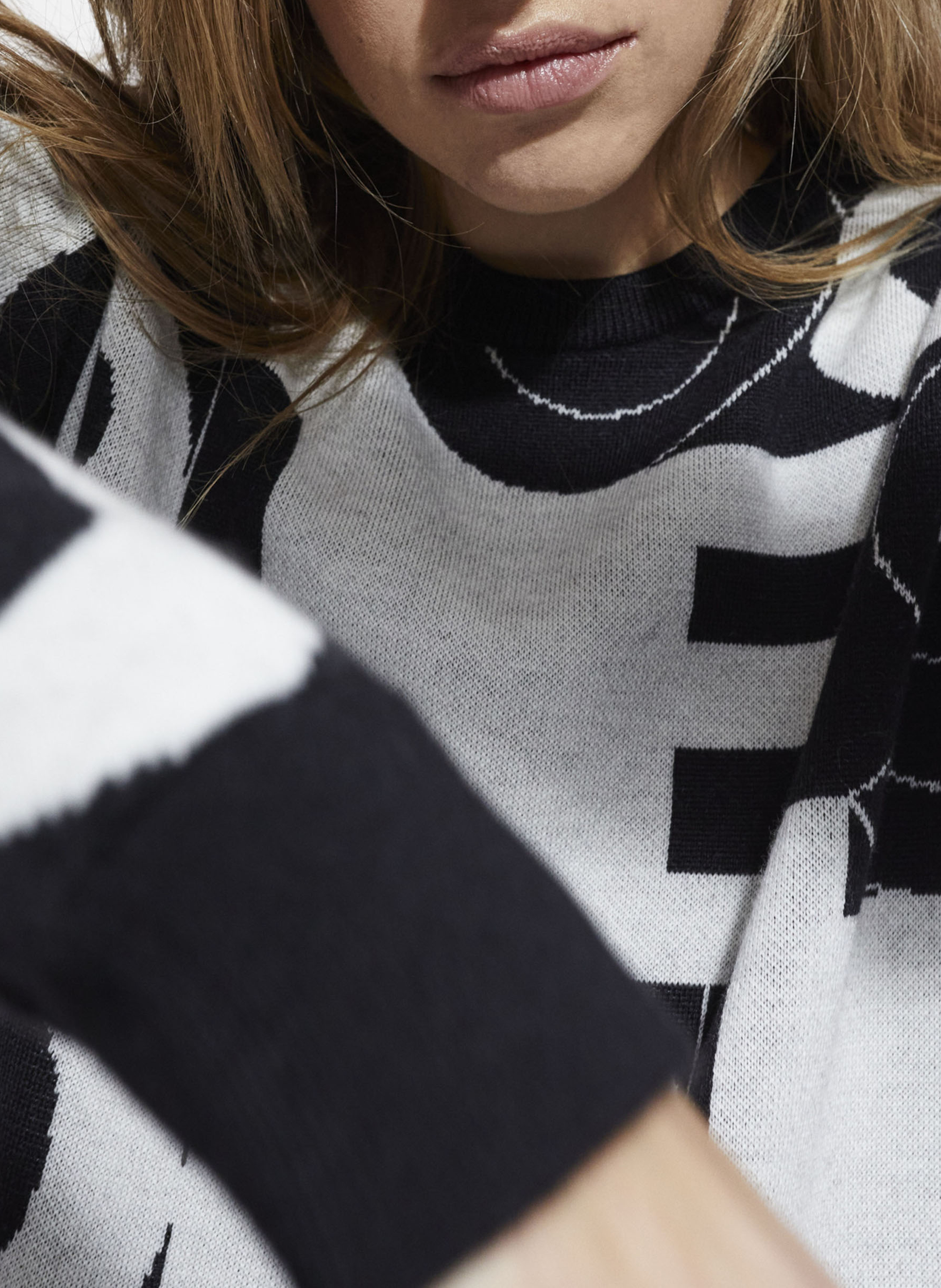 Pull col rond en laine imprimée THE KOOPLES Noir