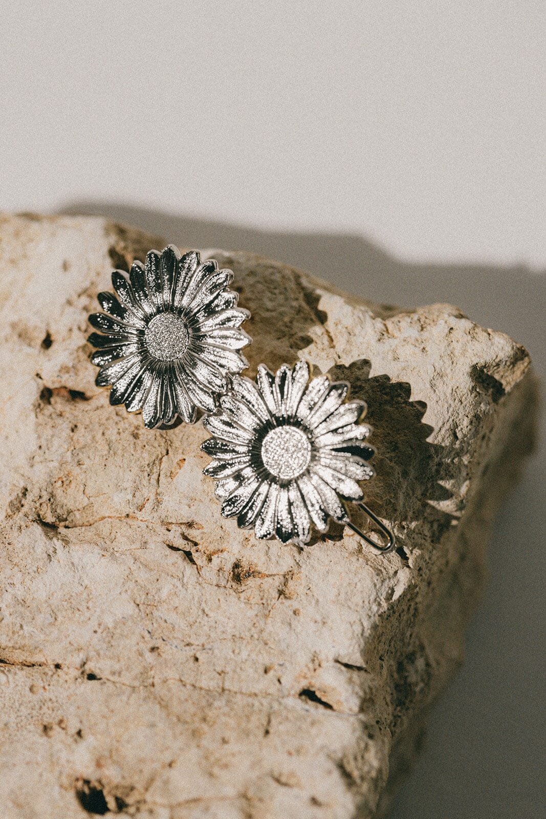 Silver-plated flower hair clip MONSIEUR SIMONE Silver