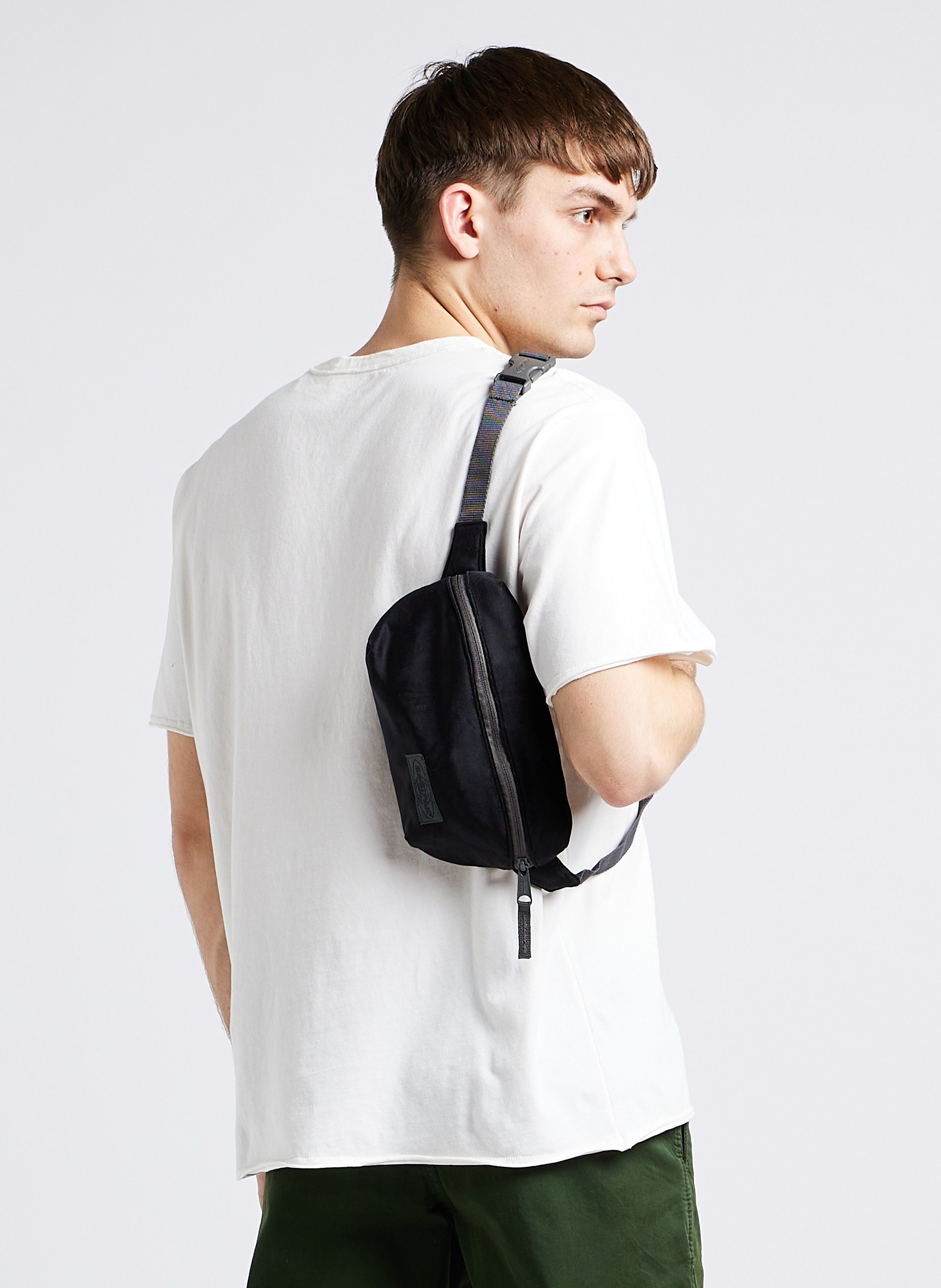 Sac eastpak velours outlet noir