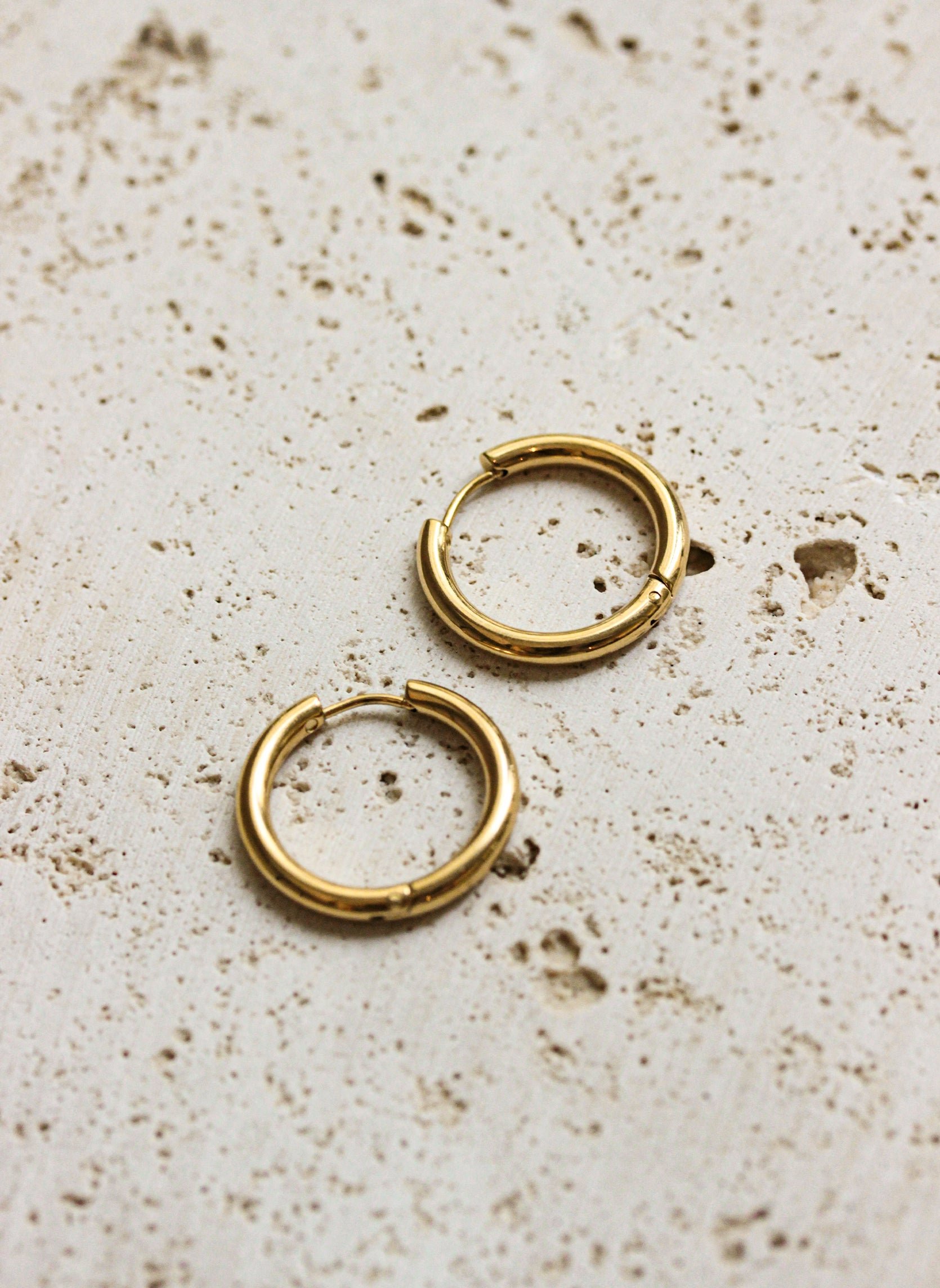 Mini indigo hoop earrings AEC Paris Golden