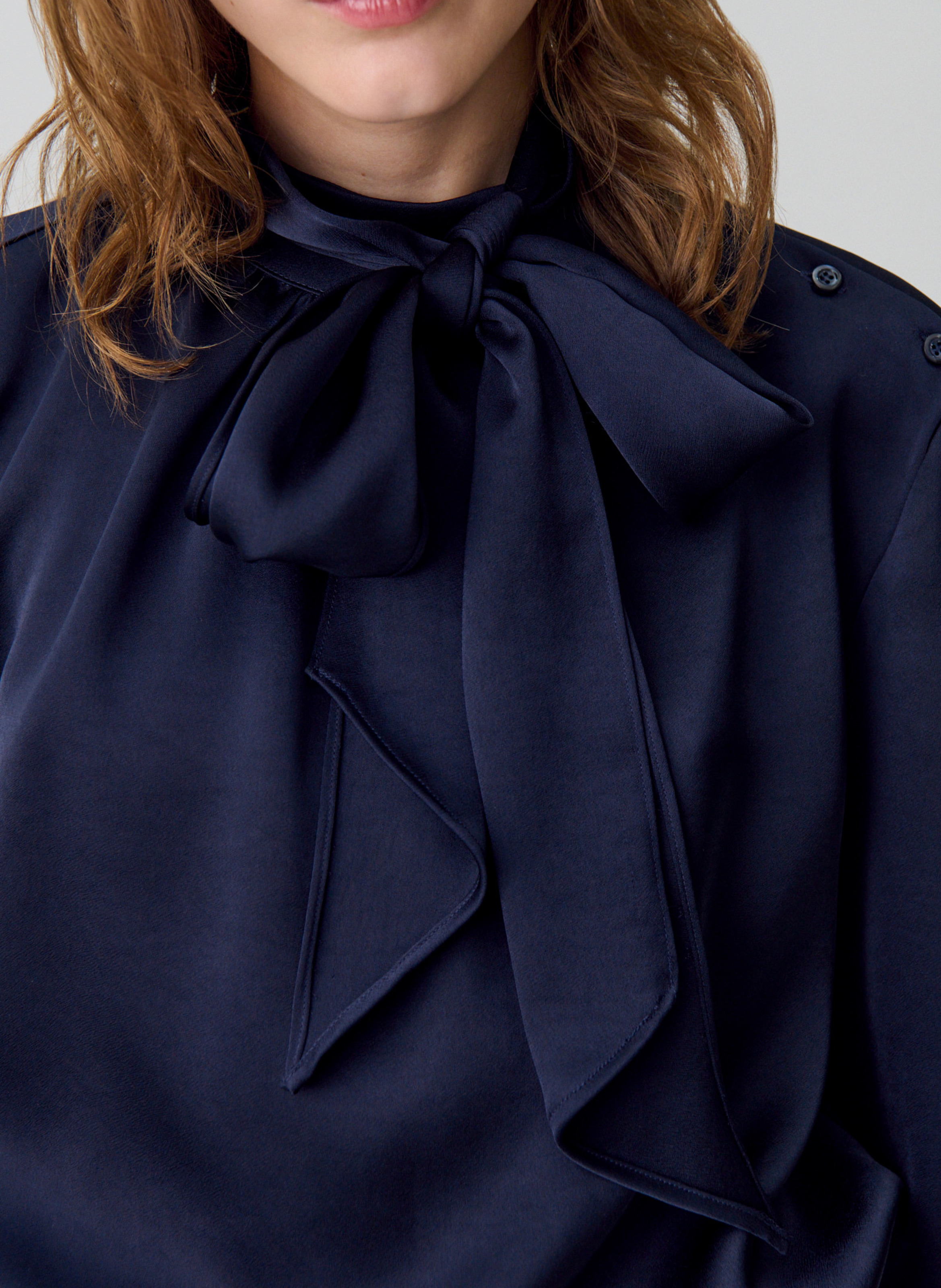 Satin lavallière collar blouse CLAUDIE PIERLOT Blue