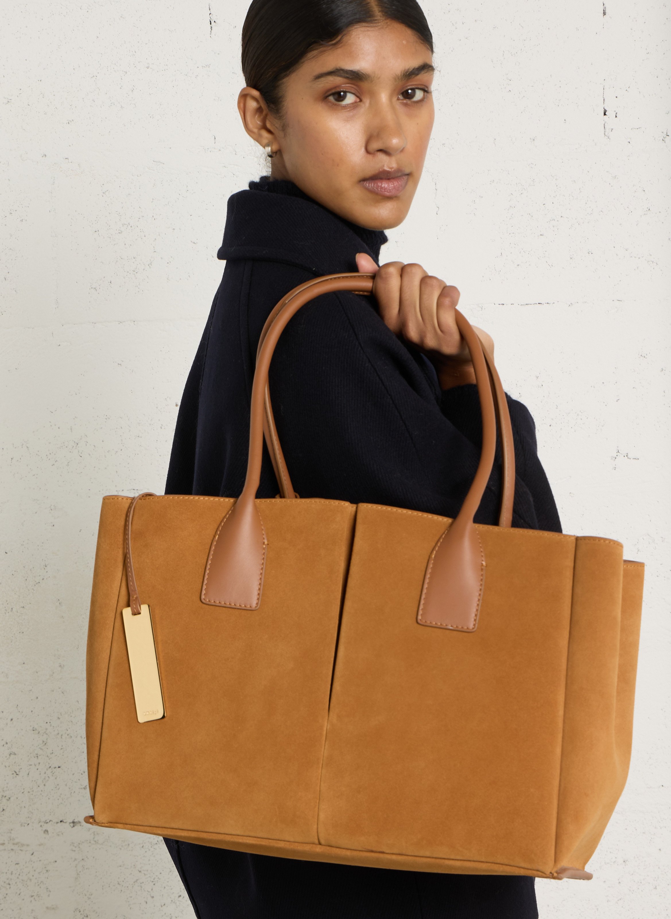 Leather shoulder bag LE TANNEUR Brown