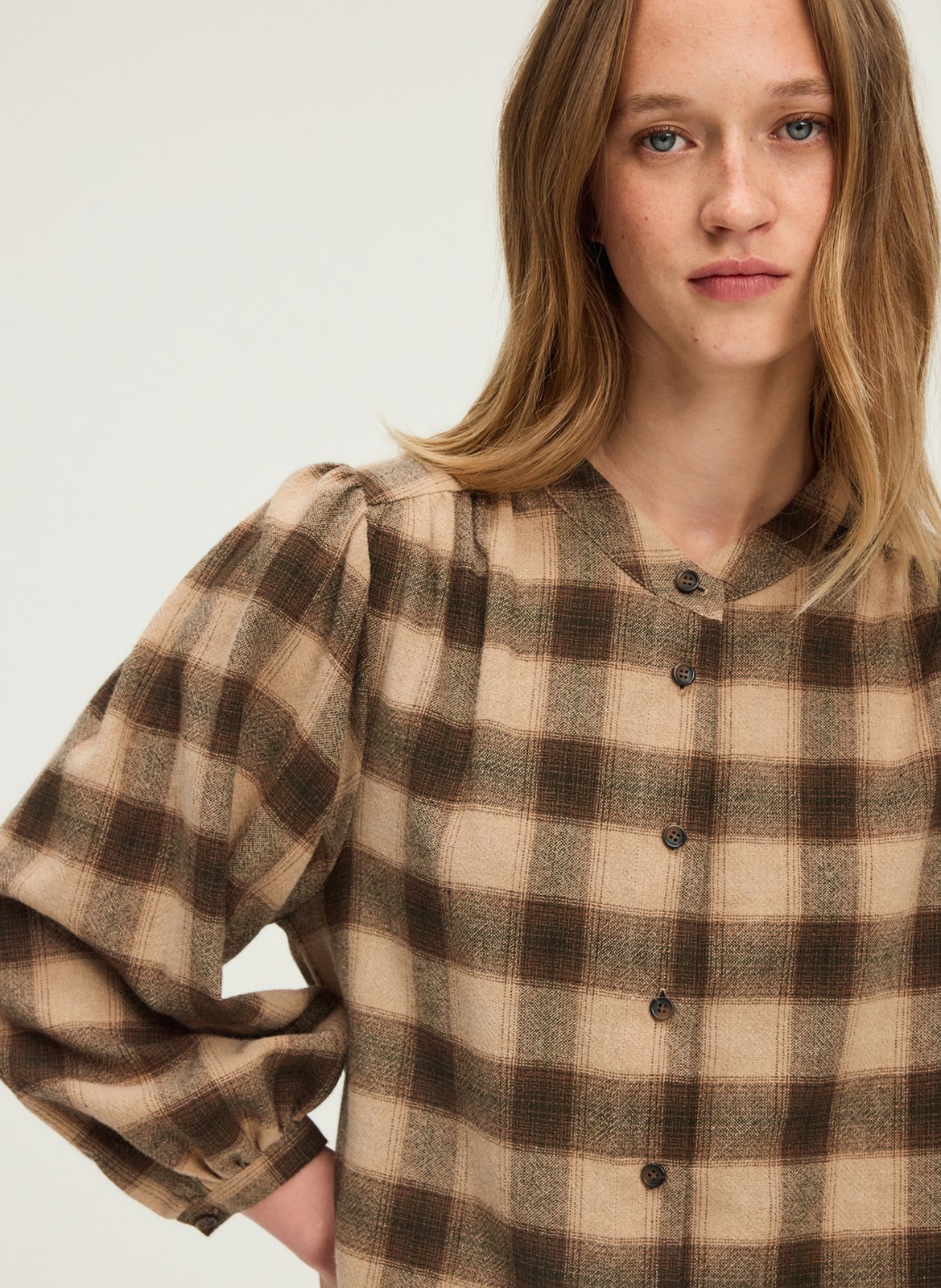 Blouse col rond à carreaux en laine mélange PABLO Beige