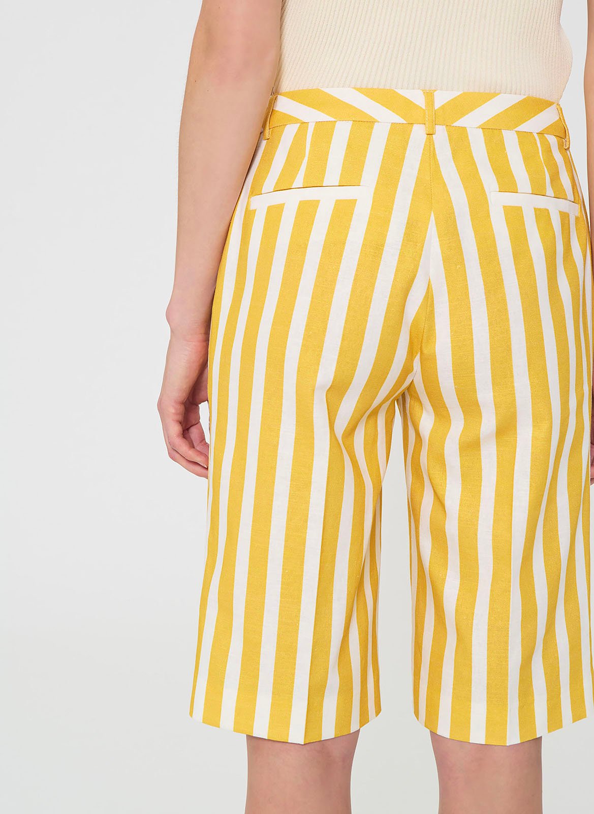 Short droit en lin mélangé TARA JARMON Jaune