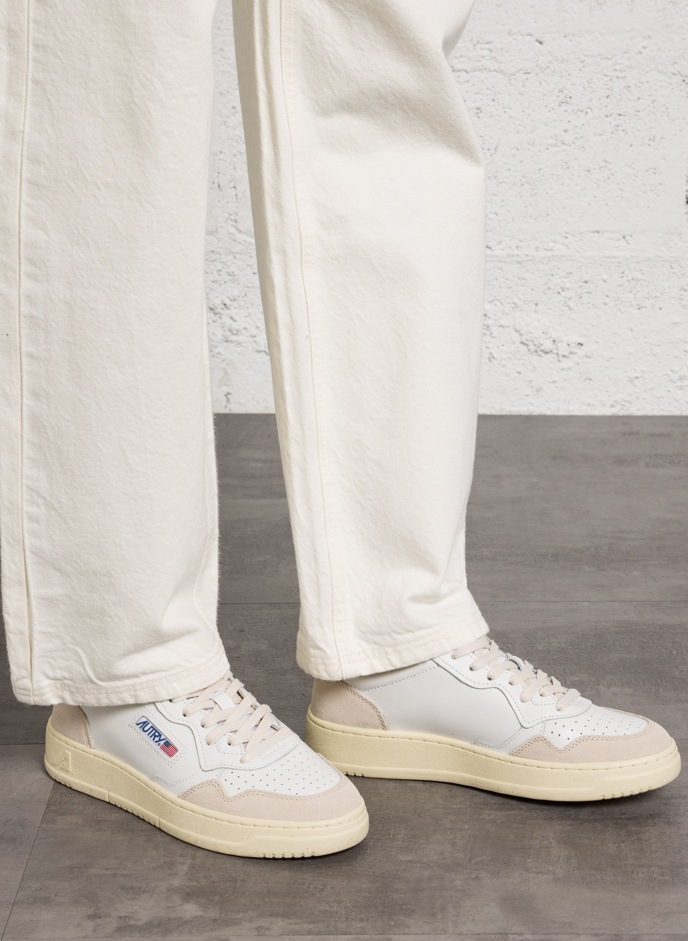 Low-top leather mix sneakers AUTRY Orange