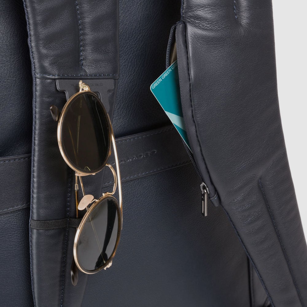 Leather backpack PIQUADRO Black