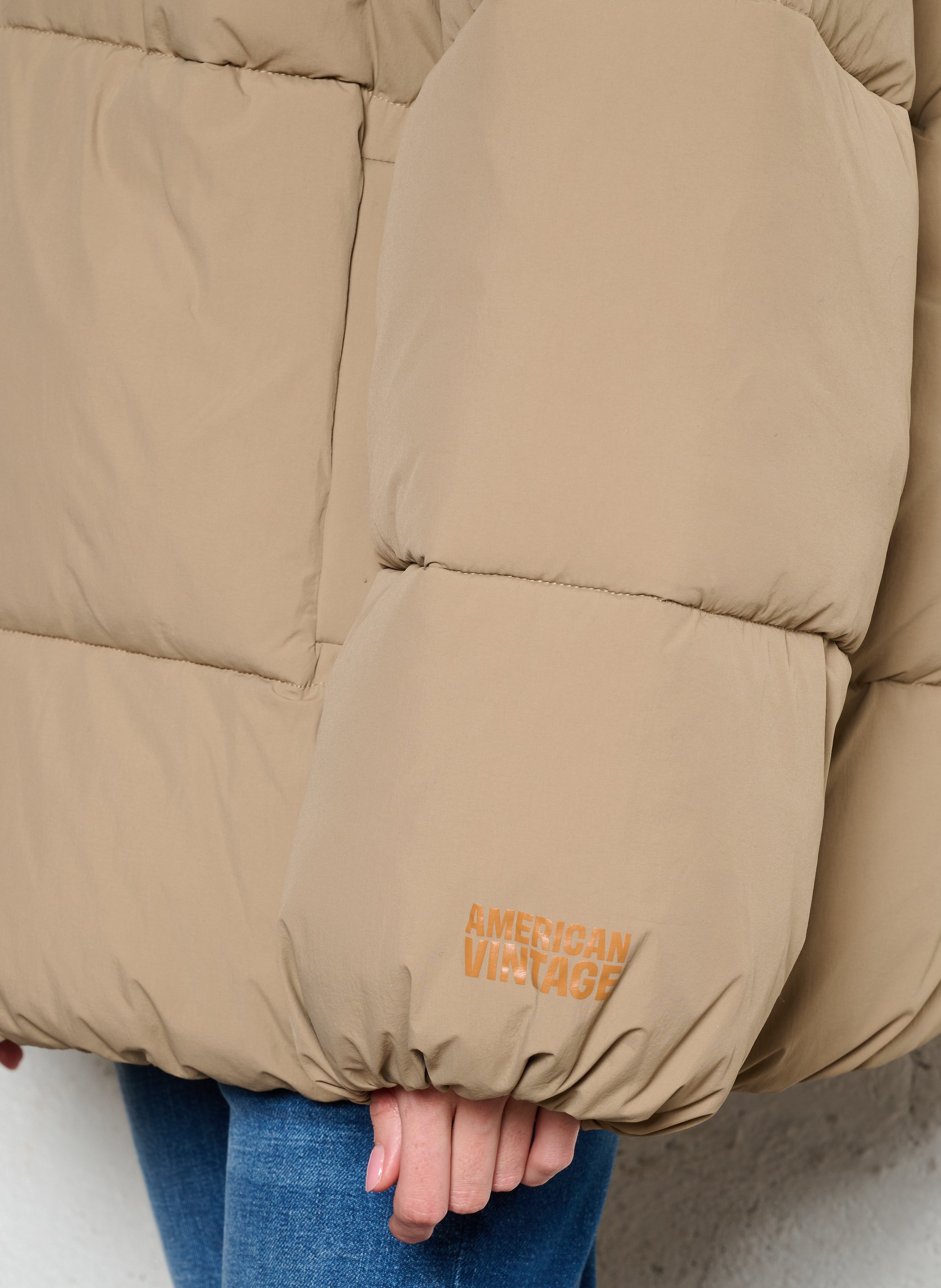 Doudoune droite col montant AMERICAN VINTAGE Marron