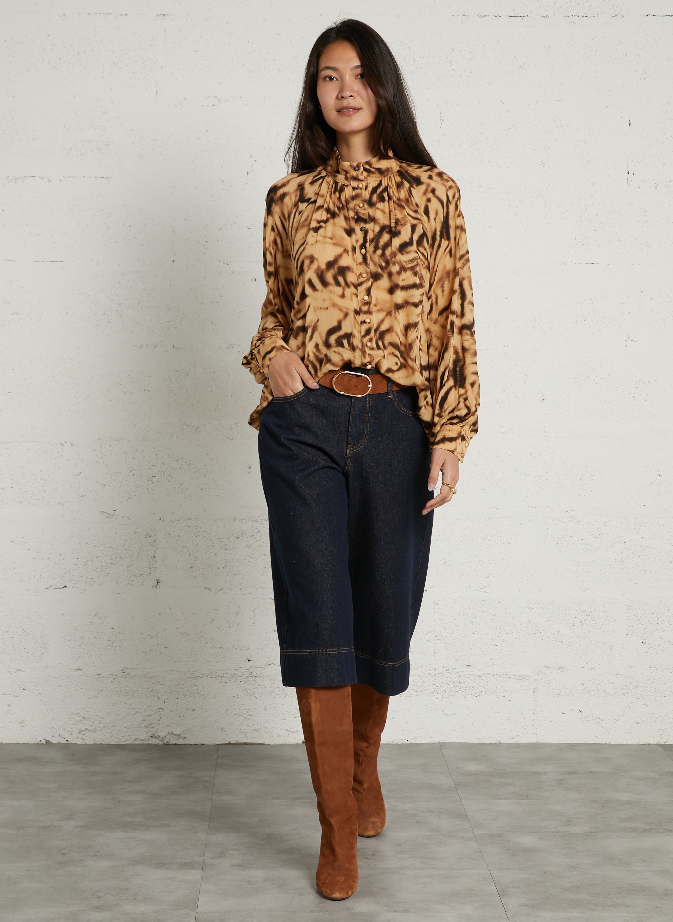 Blouse imprimé léopard col montant SUNCOO Beige