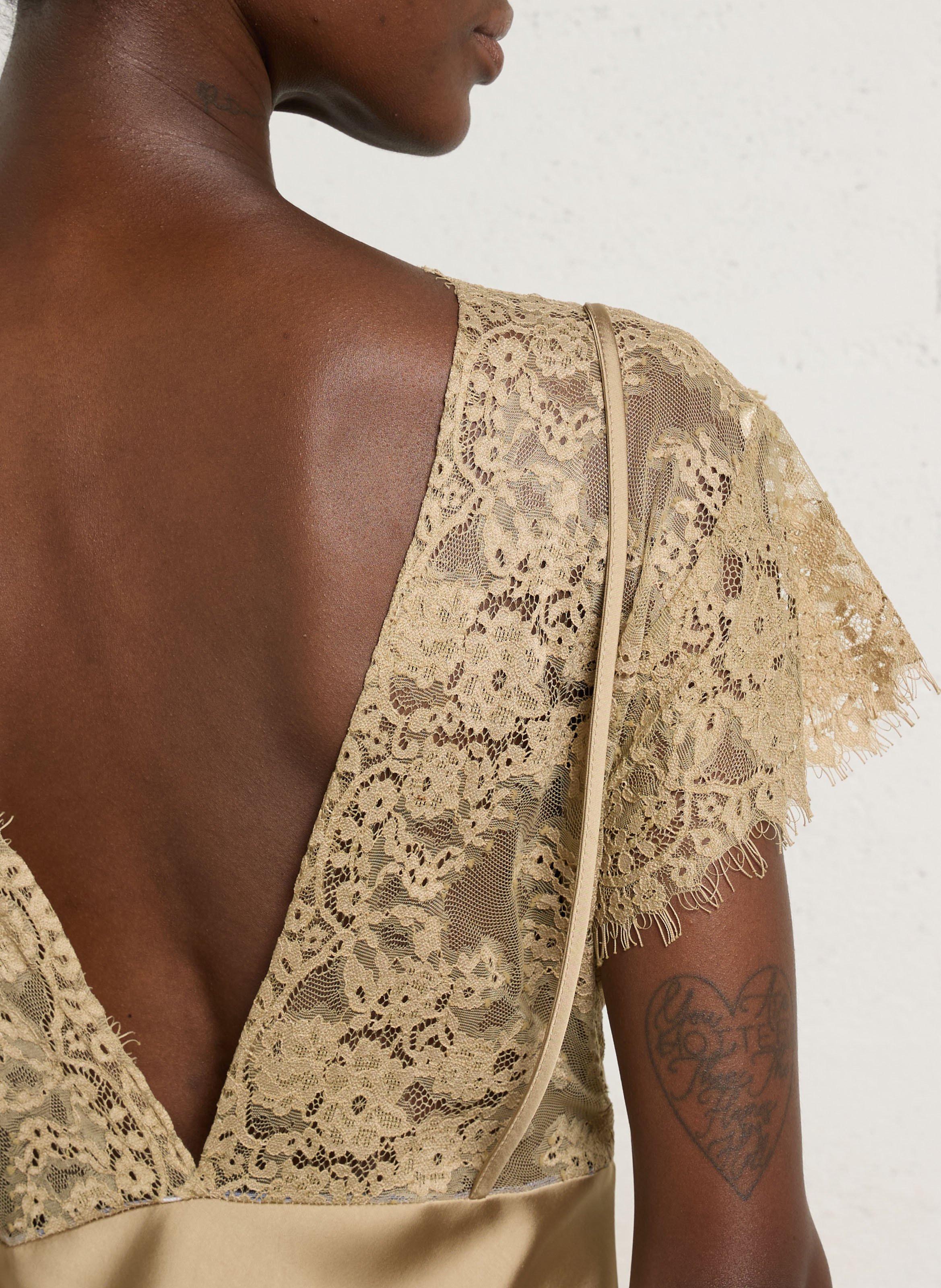 Robe longue à dentelle satinée  IMPERIAL Beige
