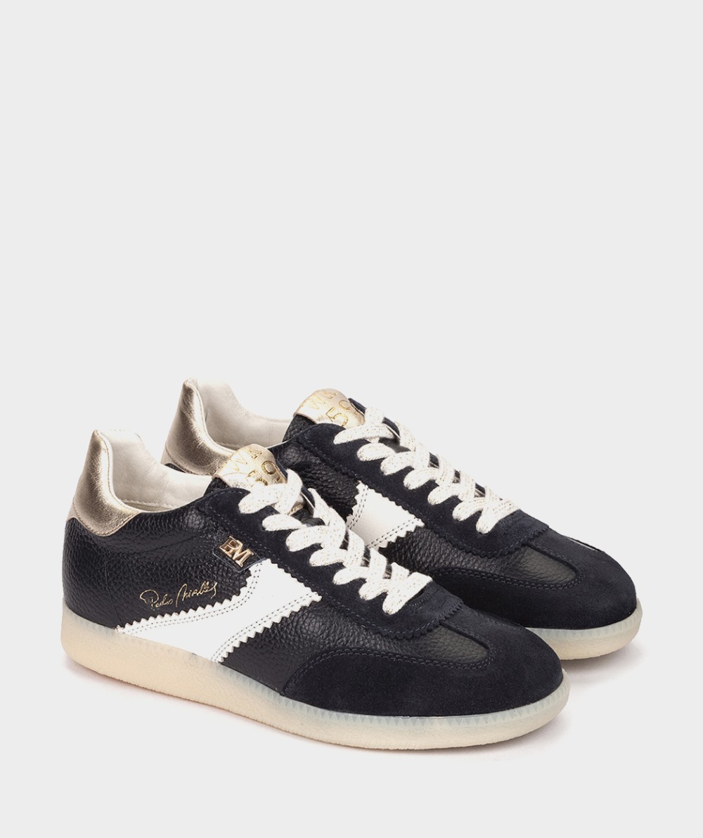 <p>Sporty navy blue leather sneakers</p> PEDRO MIRALLES Blue