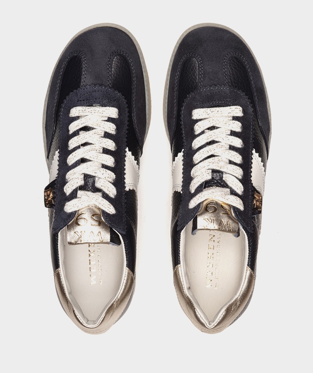 <p>Sporty navy blue leather sneakers</p> PEDRO MIRALLES Blue