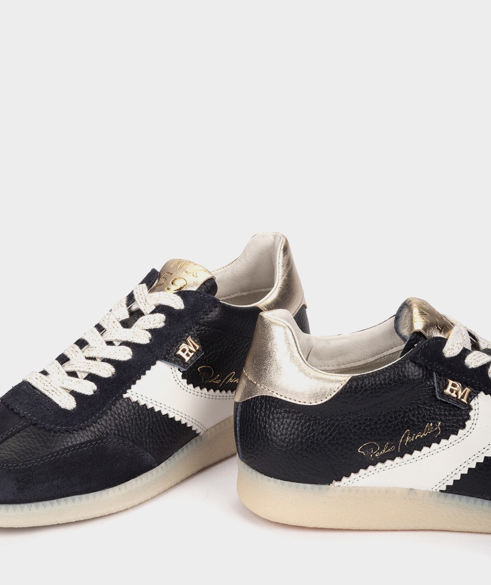 <p>Sporty navy blue leather sneakers</p> PEDRO MIRALLES Blue