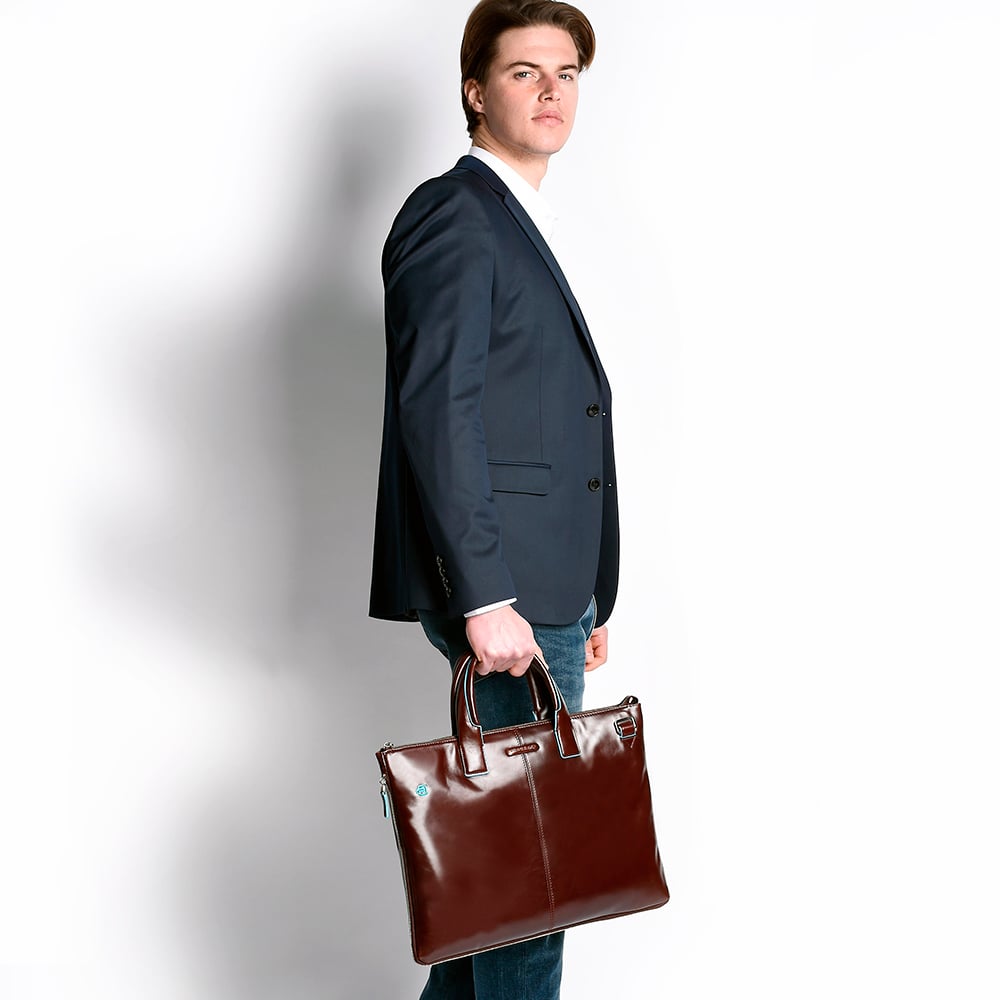 Expandable laptop bag PIQUADRO Brown