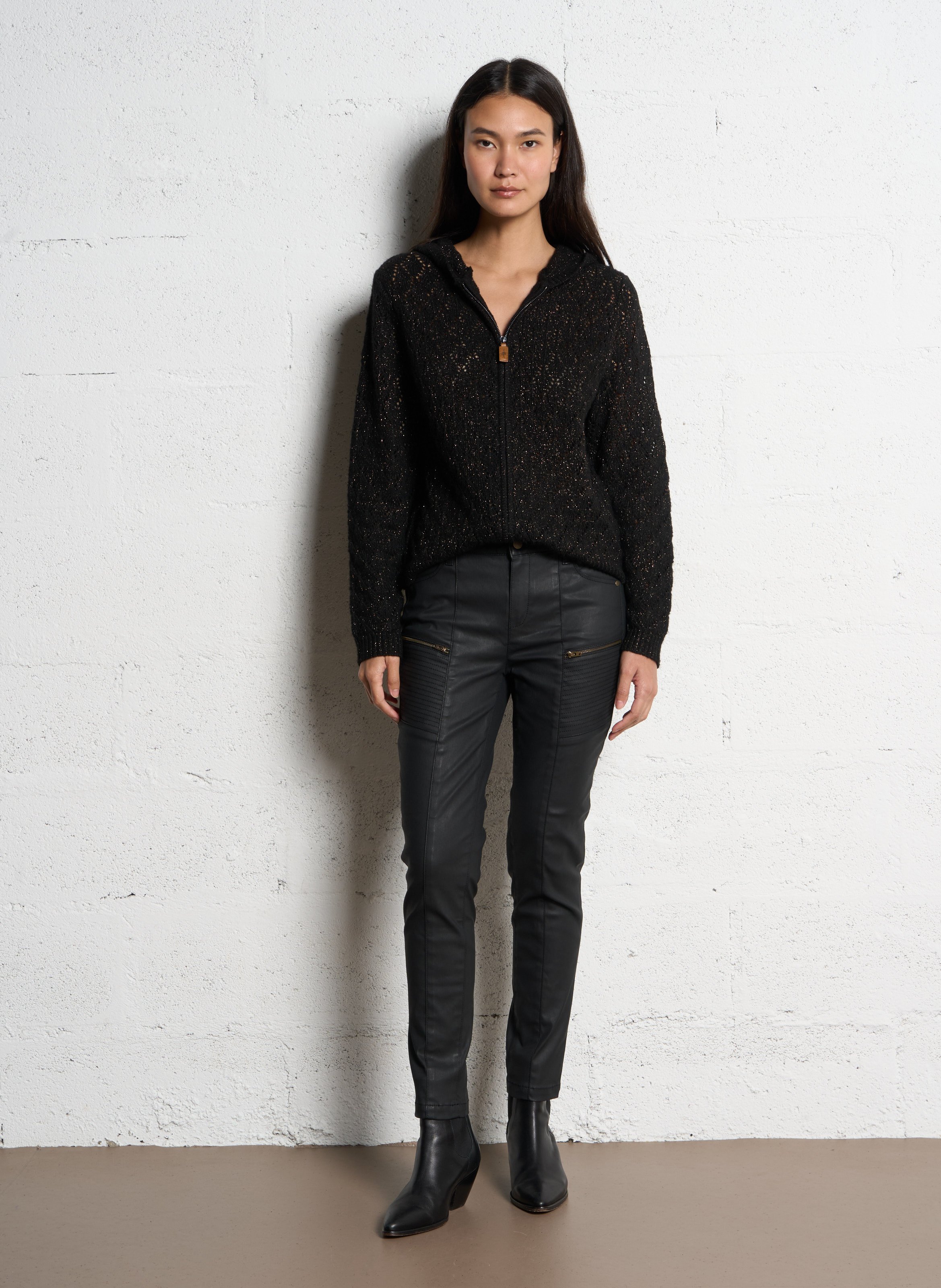 Round-neck cardigan Black