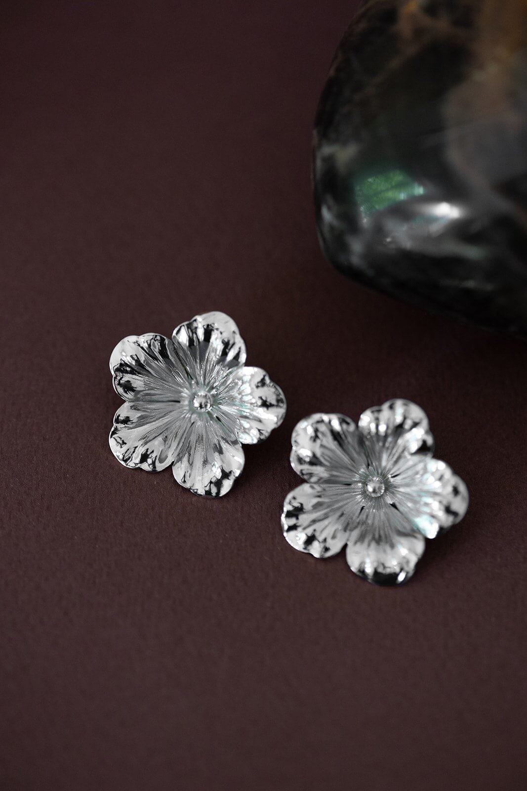 AGLAÉ - Silver-plated flower maxi stud earrings MONSIEUR SIMONE Silver