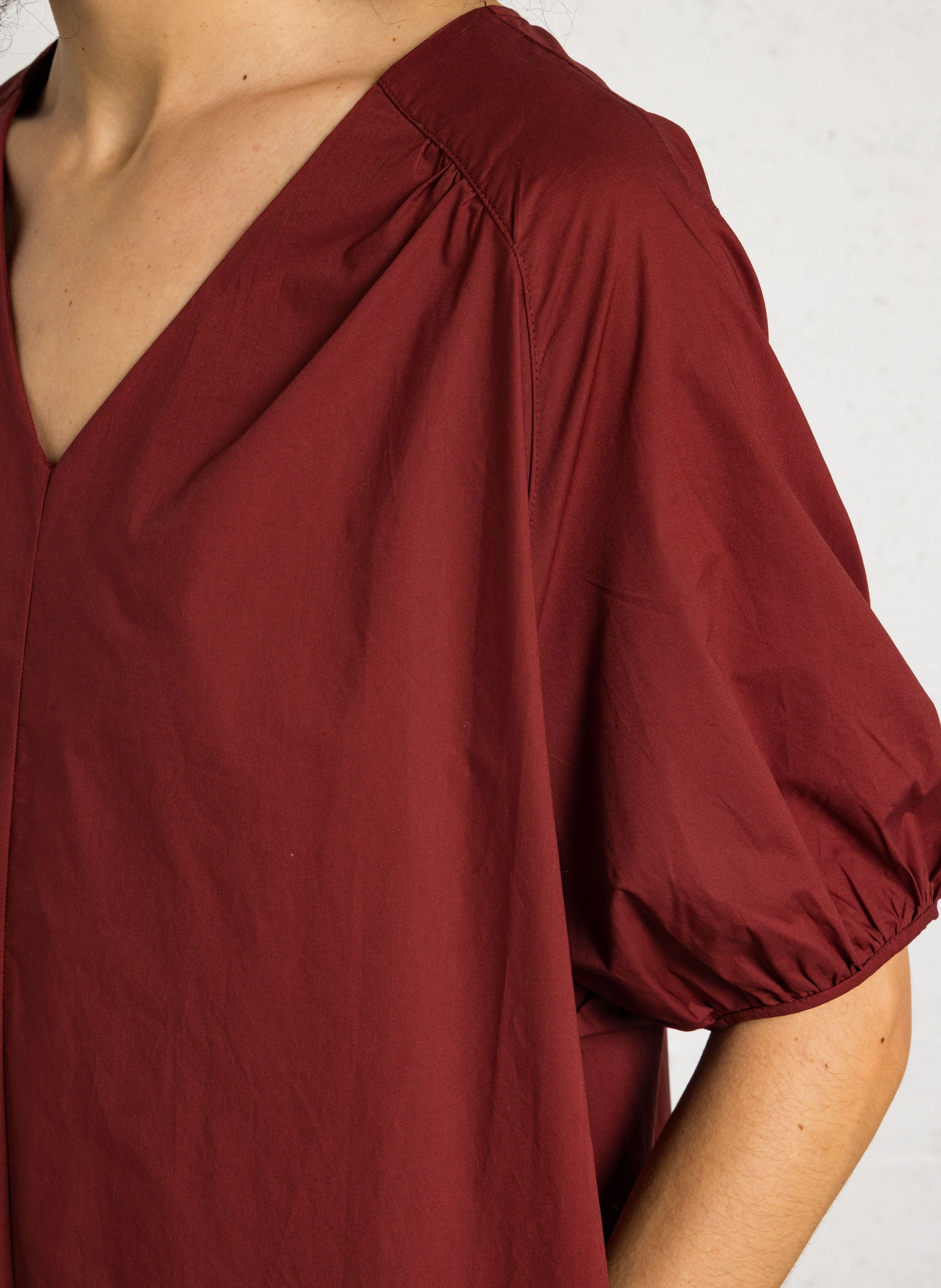 Weit geschnittenes Baumwollkleid mit V-Ausschnitt JC SOPHIE Rosa